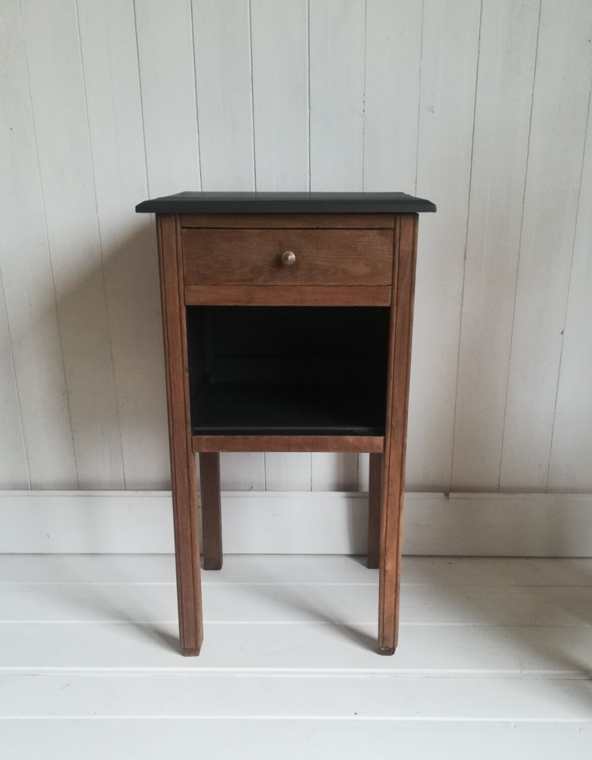 Bedside table