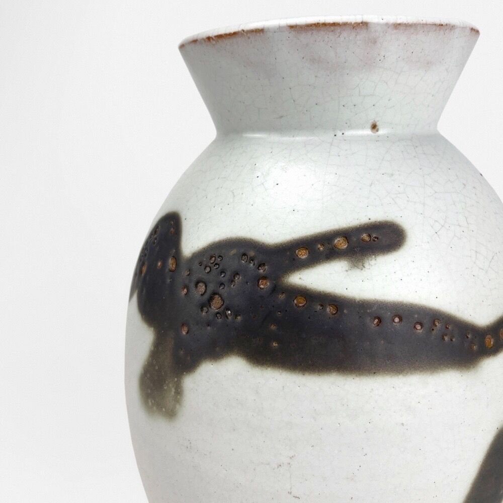 Vase sandstone enamelled abstract calligraphic decoration