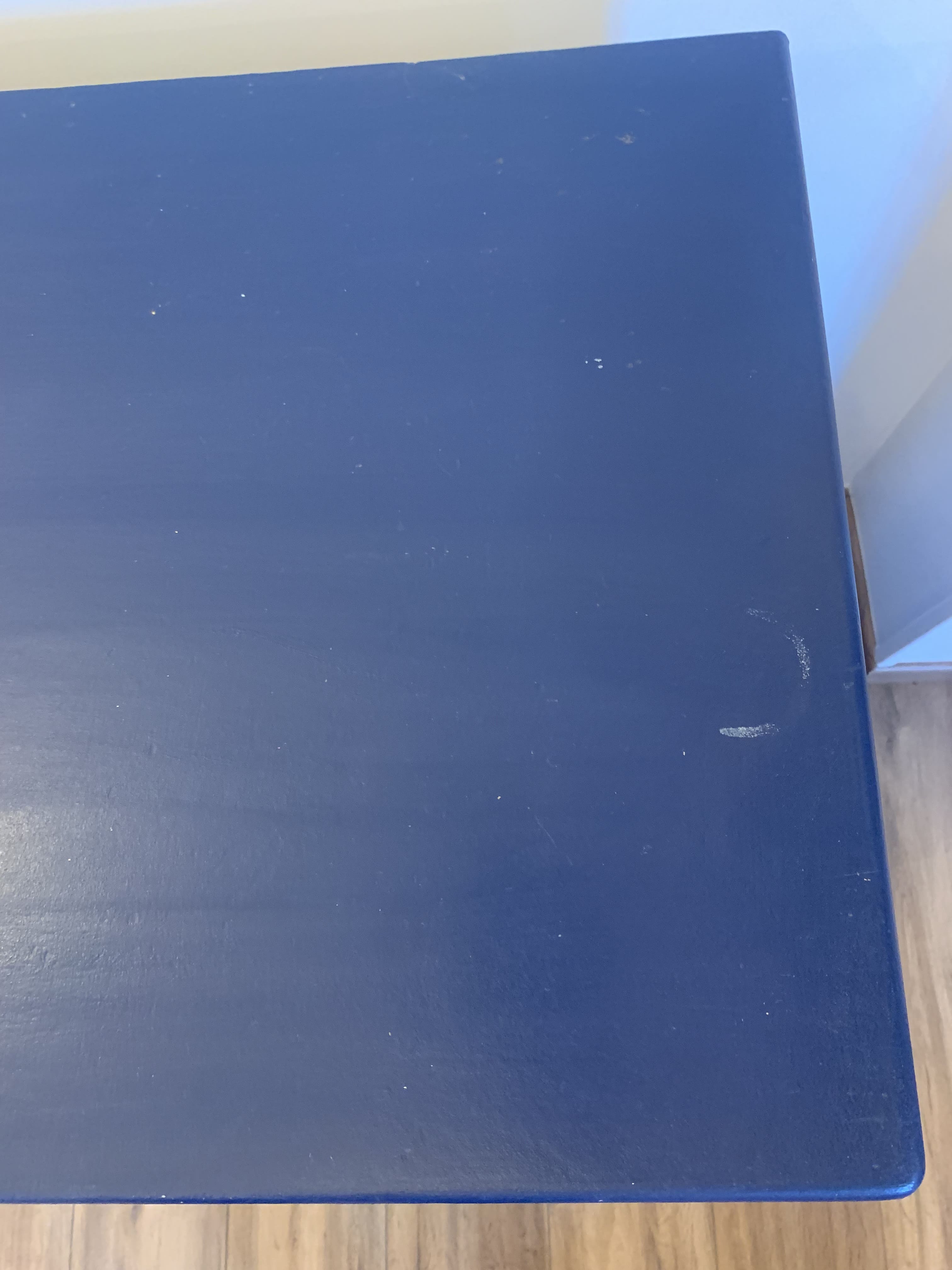 Meuble parisien bleu