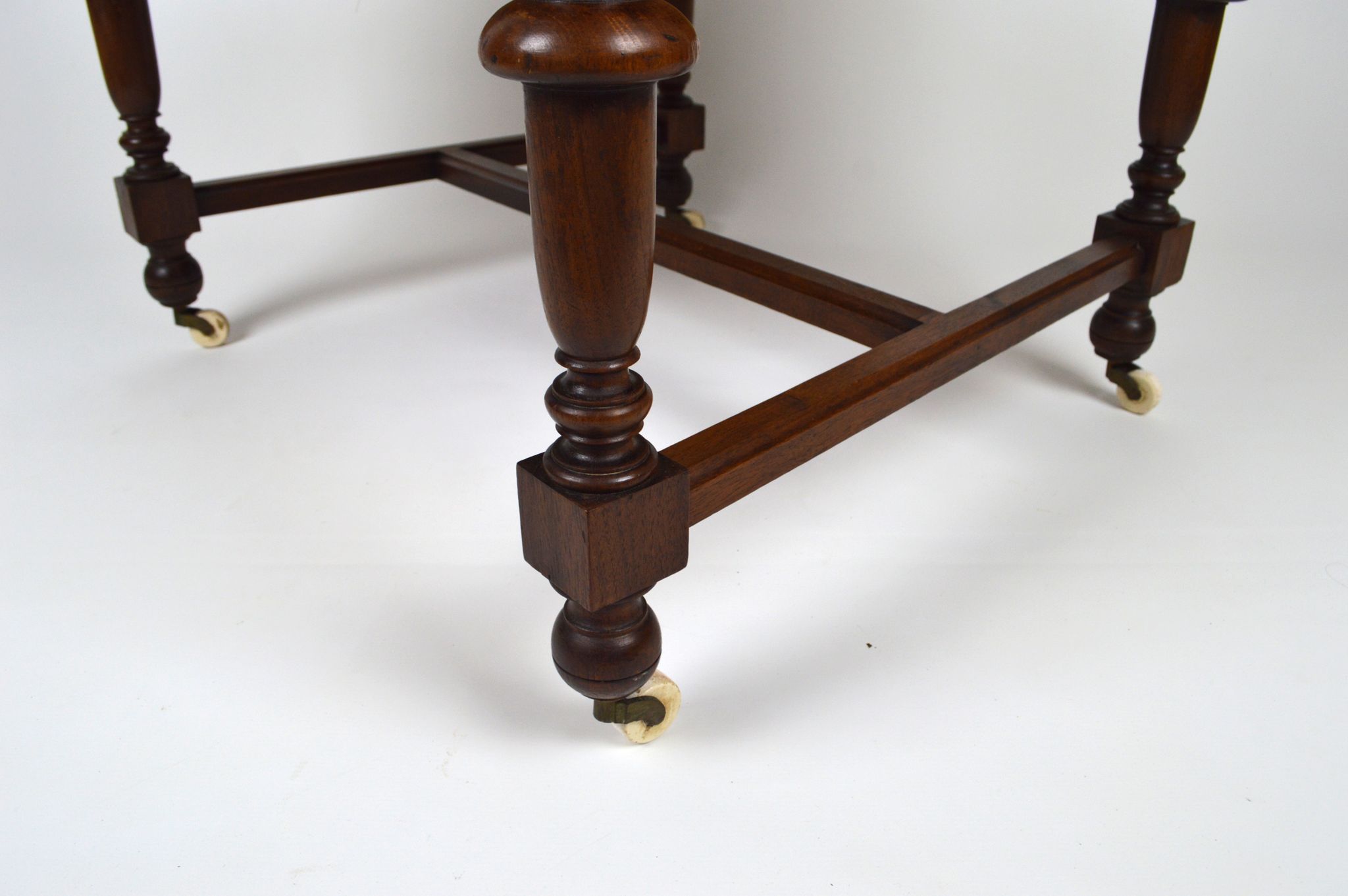 Neo-Renaissance walnut armchair with lion heads, circa 1880