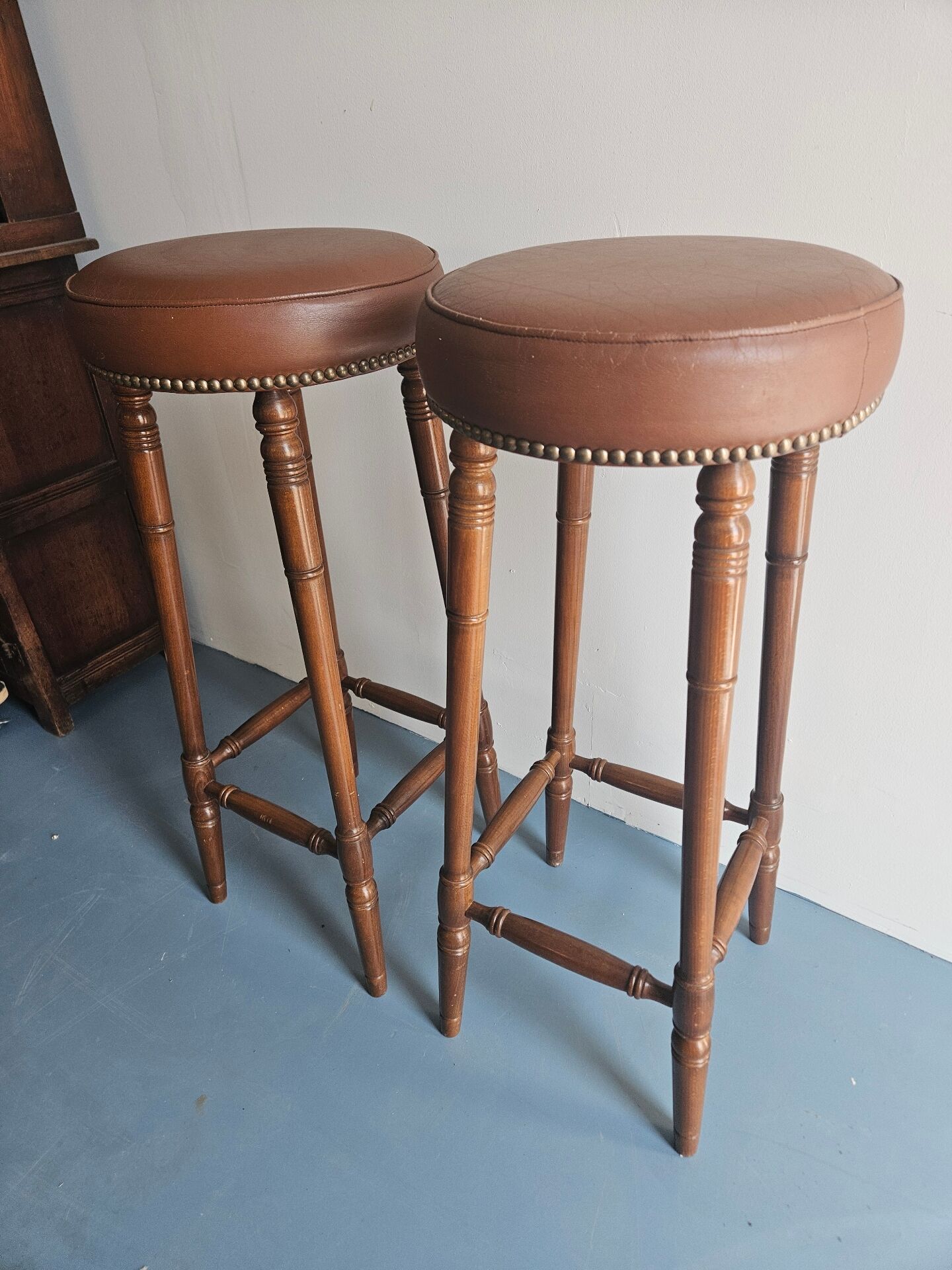Bar stool