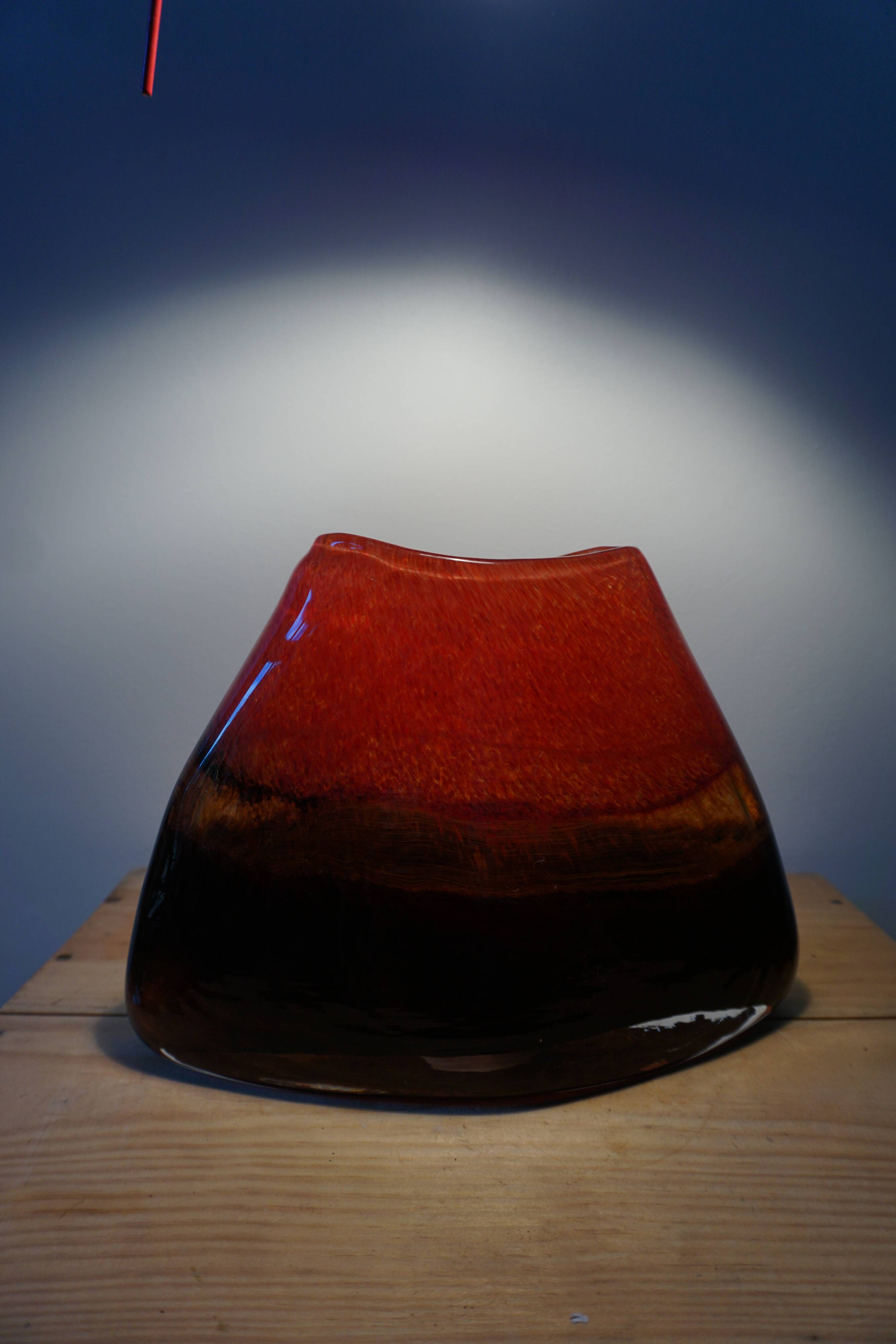 Vase contemporain en verre soufflé