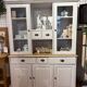 Buffet vitré en pin relooké