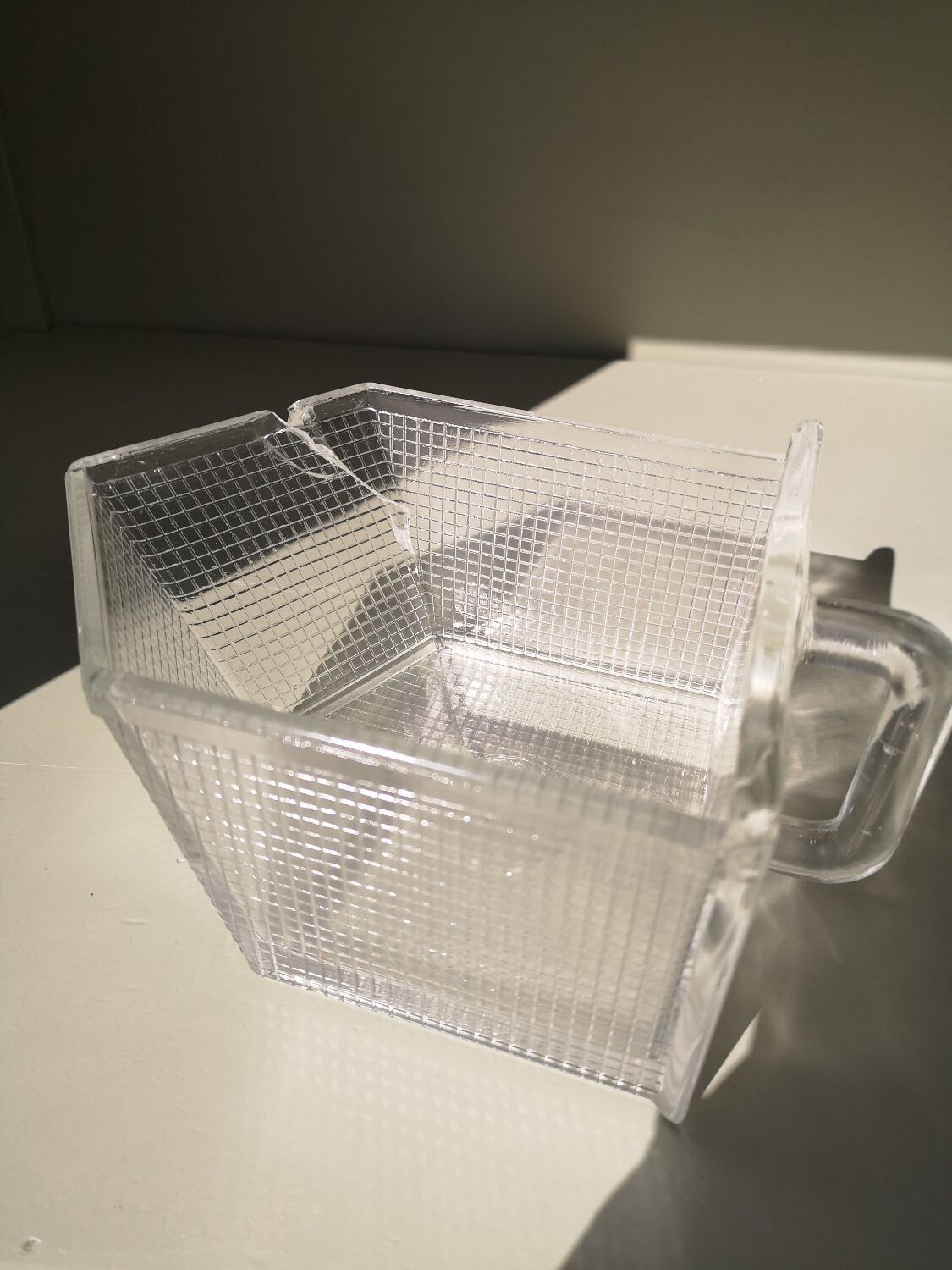 Renovated compact Mado buffet