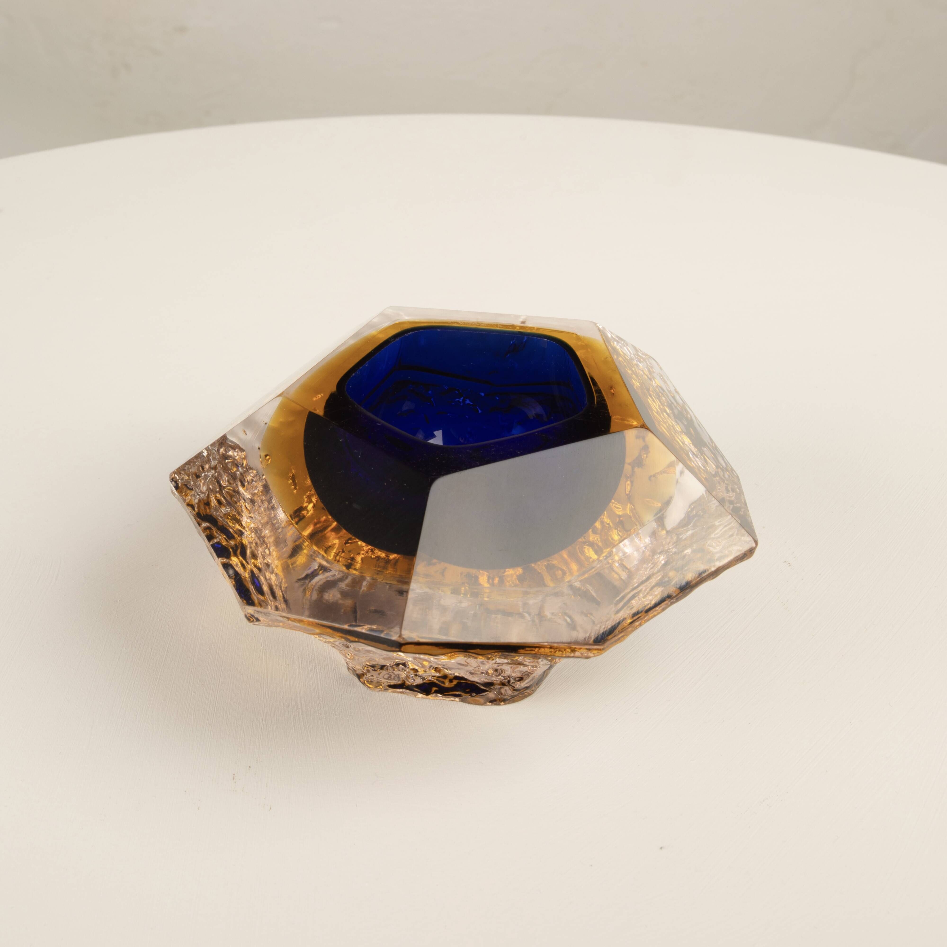 Sculptural submerged glass ashtray by Gianfranco Mandruzzato Murano 1970