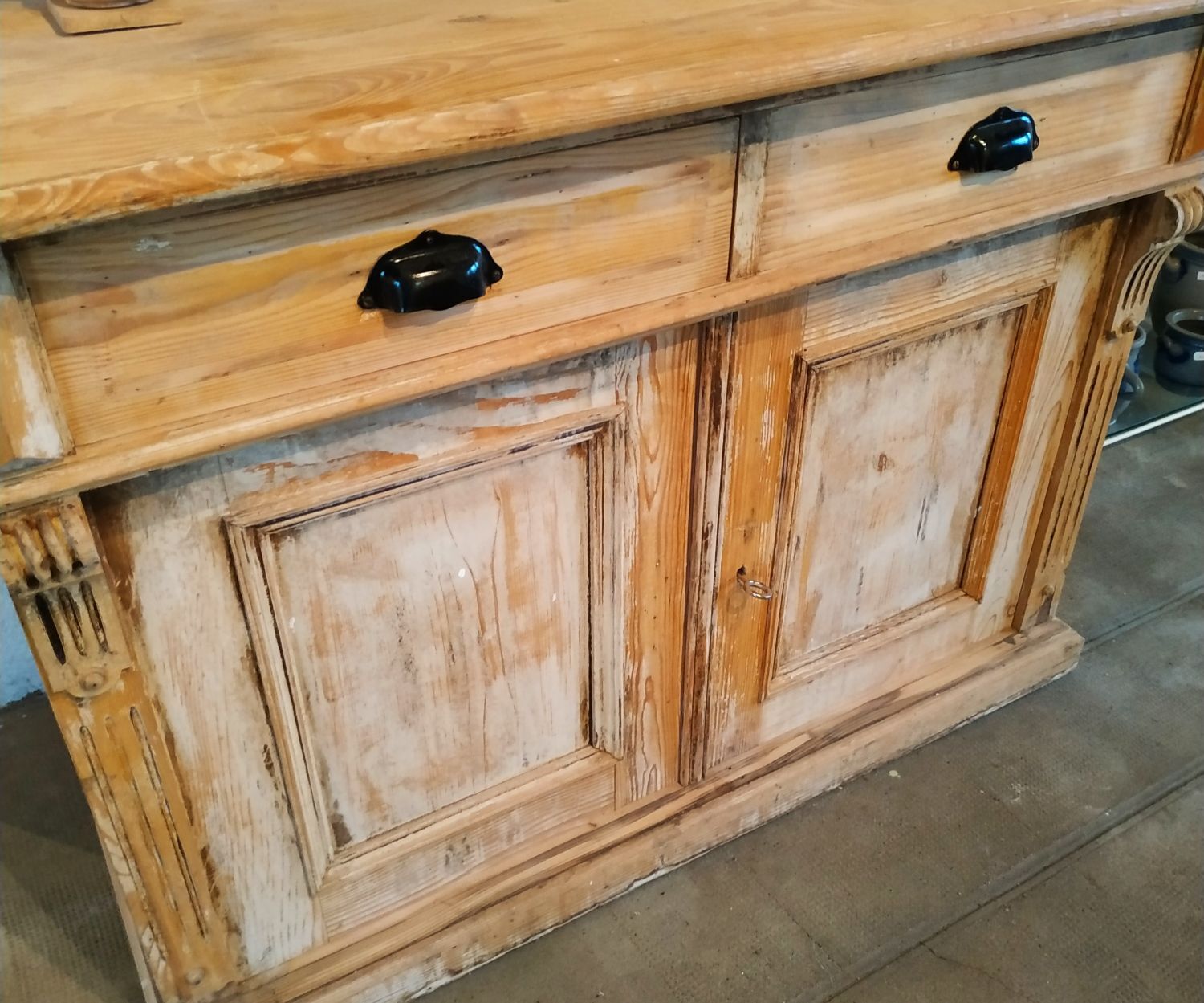 Patinated buffet (pastry furniture)