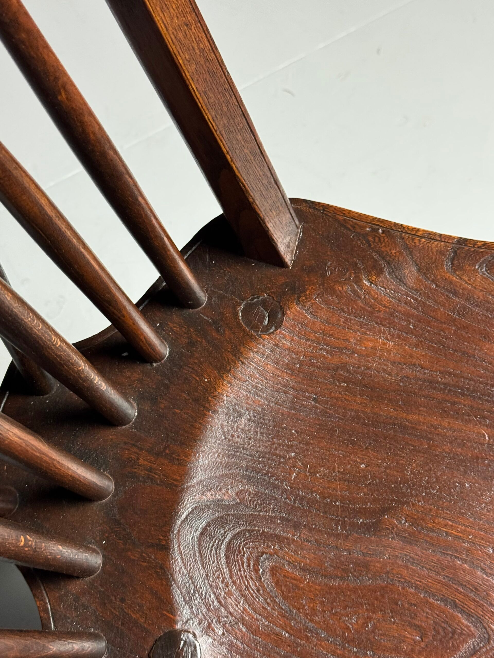 Set of 4 Windsor dining chairs