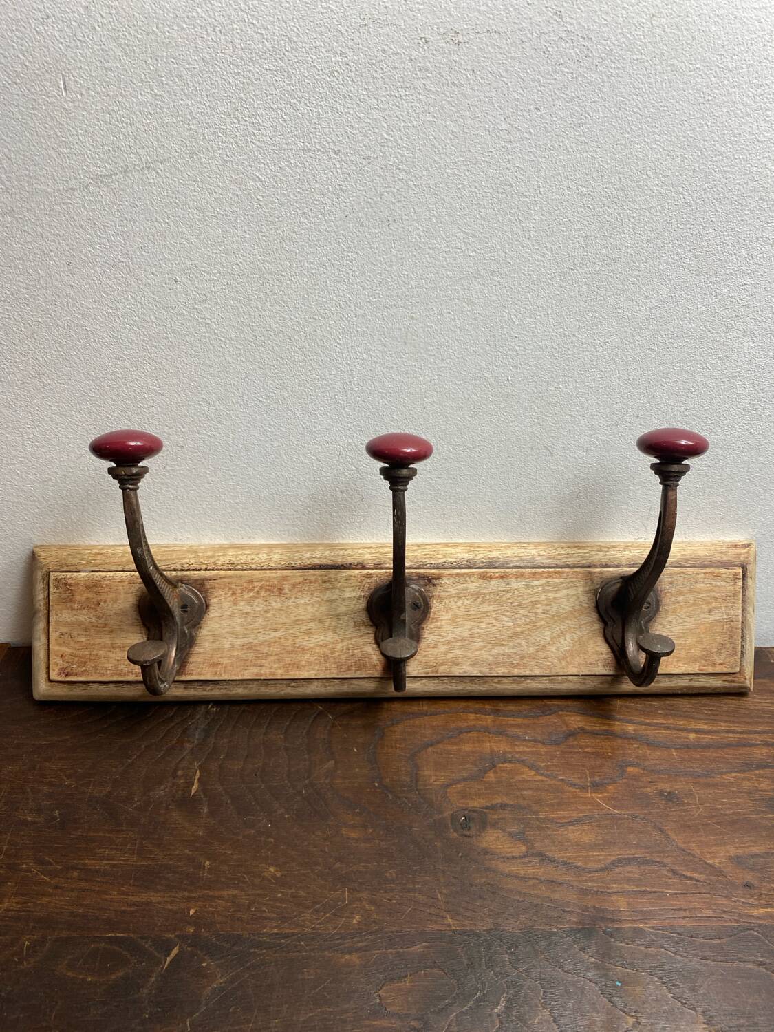 Wall hook with three hooks in wood, wrought iron, porcelain balls