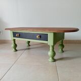 Antique coffee table in solid oak from the early 20th century