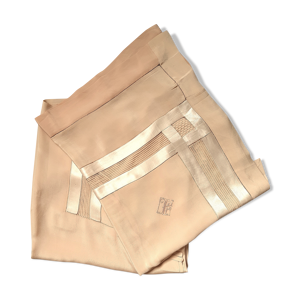 Drap et taie en soie, avec initiale