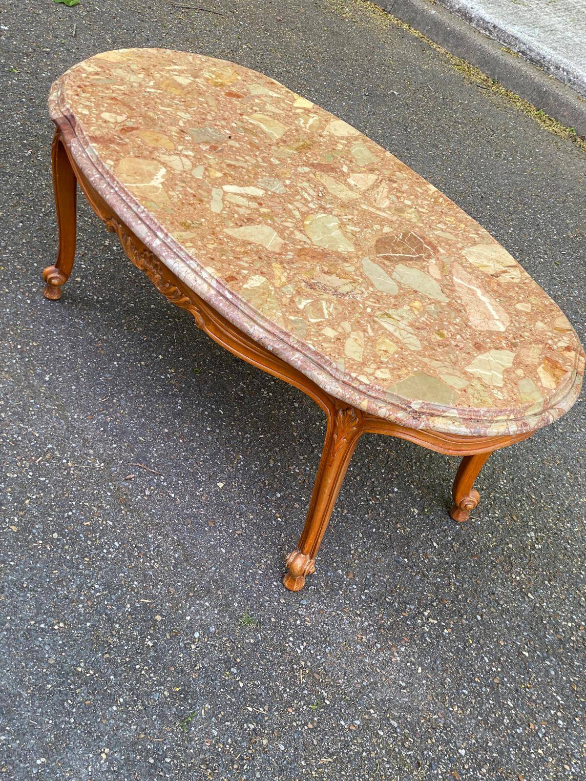 Vintage Louis XV coffee table in solid wood and pink marble.