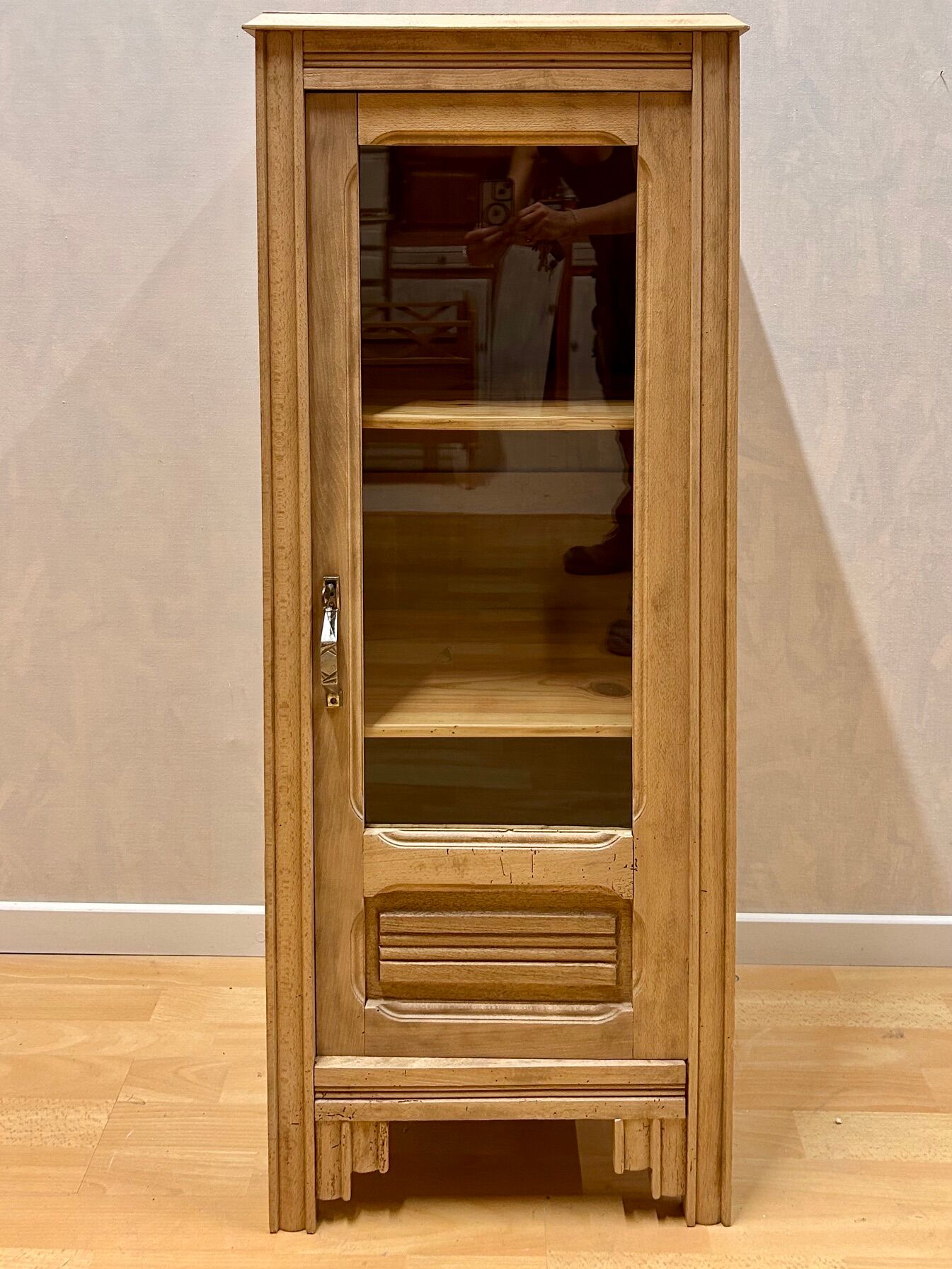 Glazed cupboard
