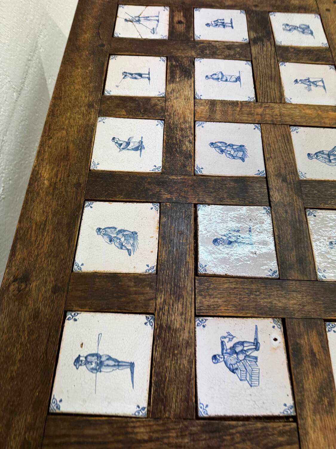 Table bistro fer et bois revêtue des carreaux céramique