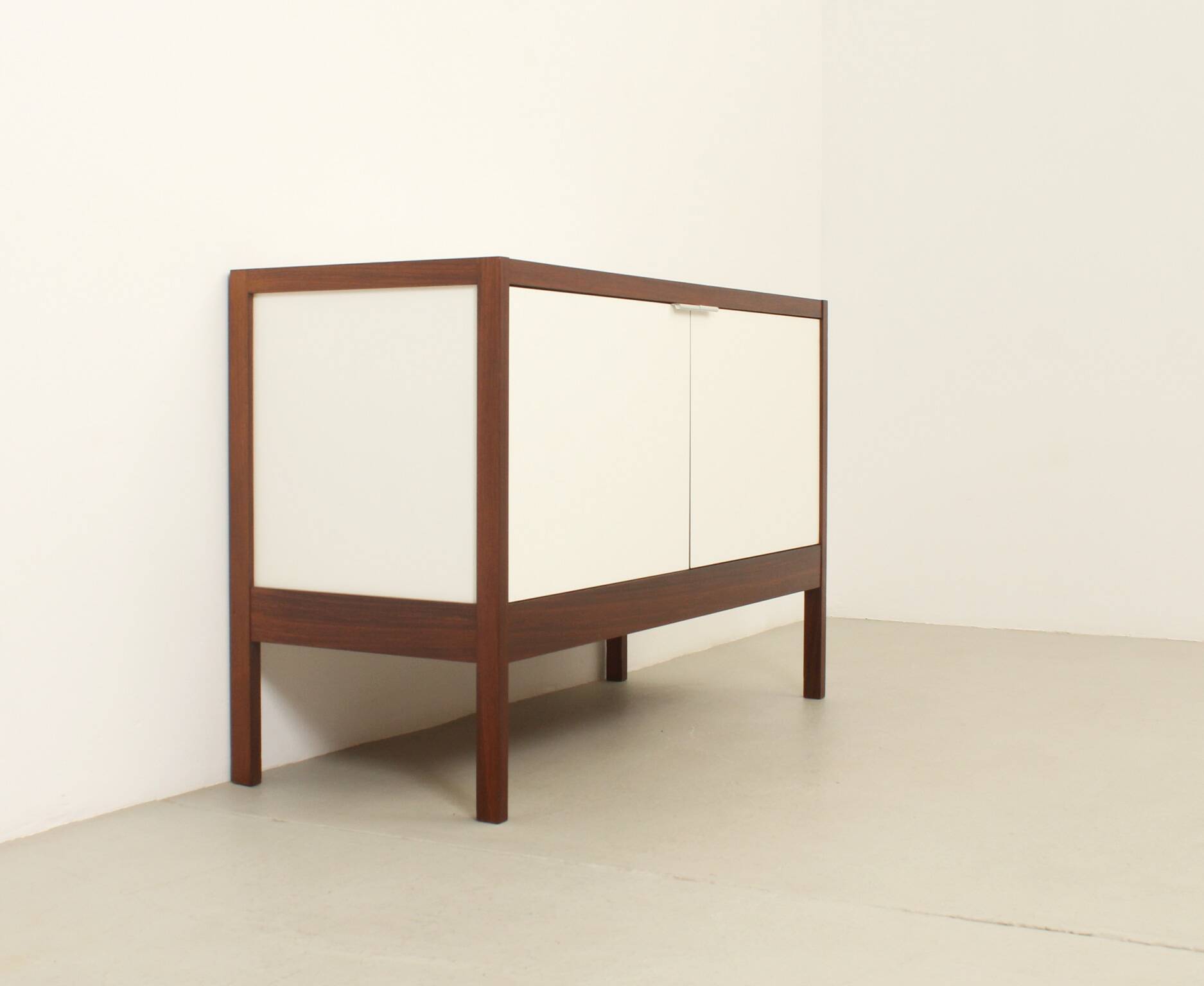 Buffet réversible conçu par Dieter Wäeckerlin pour Idealheim, Suisse, 1963