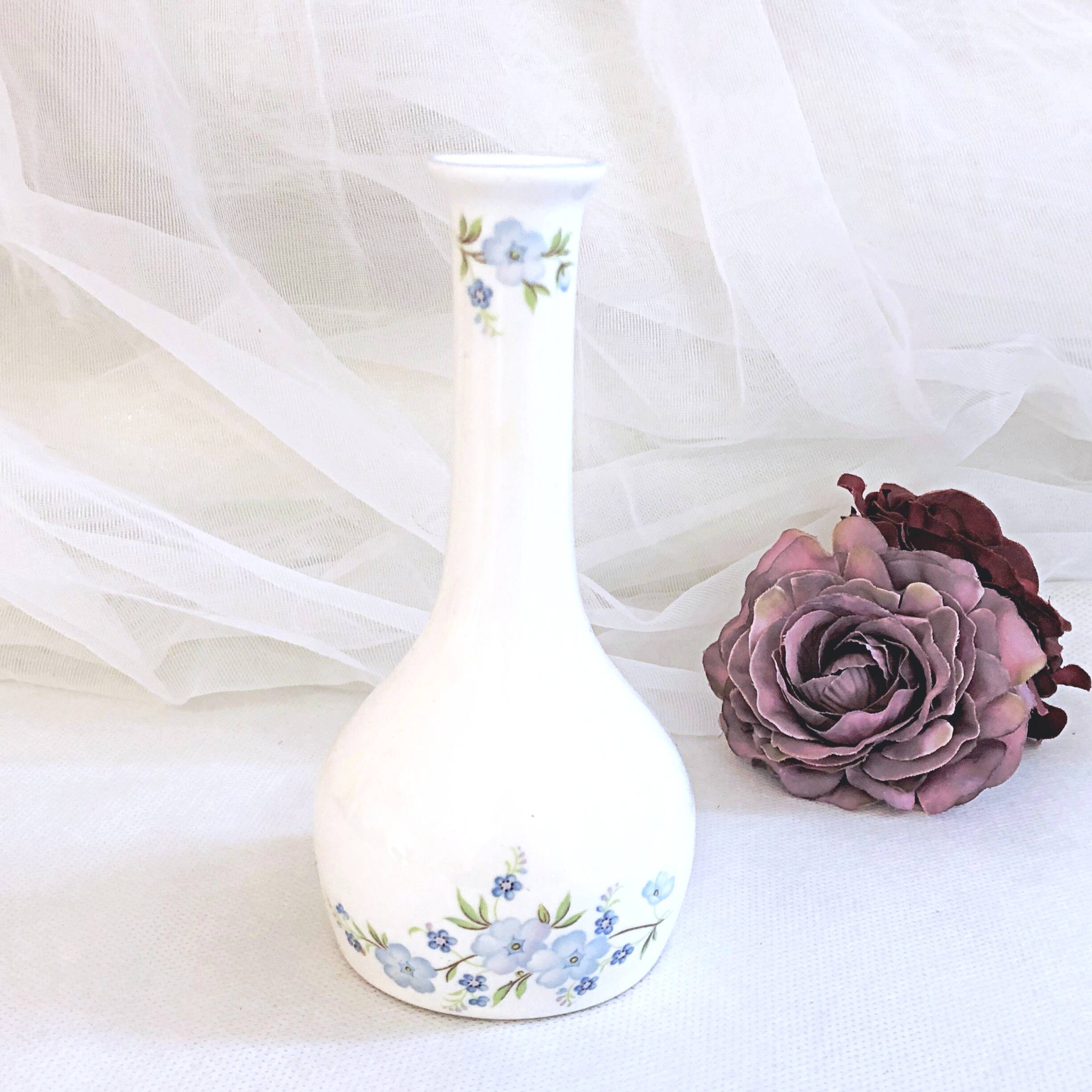 Fine porcelain soliflore vase with floral decoration England Staffordshire