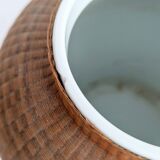 Pair of vintage Chinese vases in porcelain and woven bamboo.