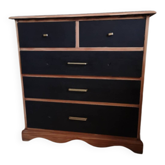 Pine chest of drawers