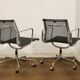 Lot de 2 fauteuils modèle EA 117 de Charles et Ray Eames par Vitra