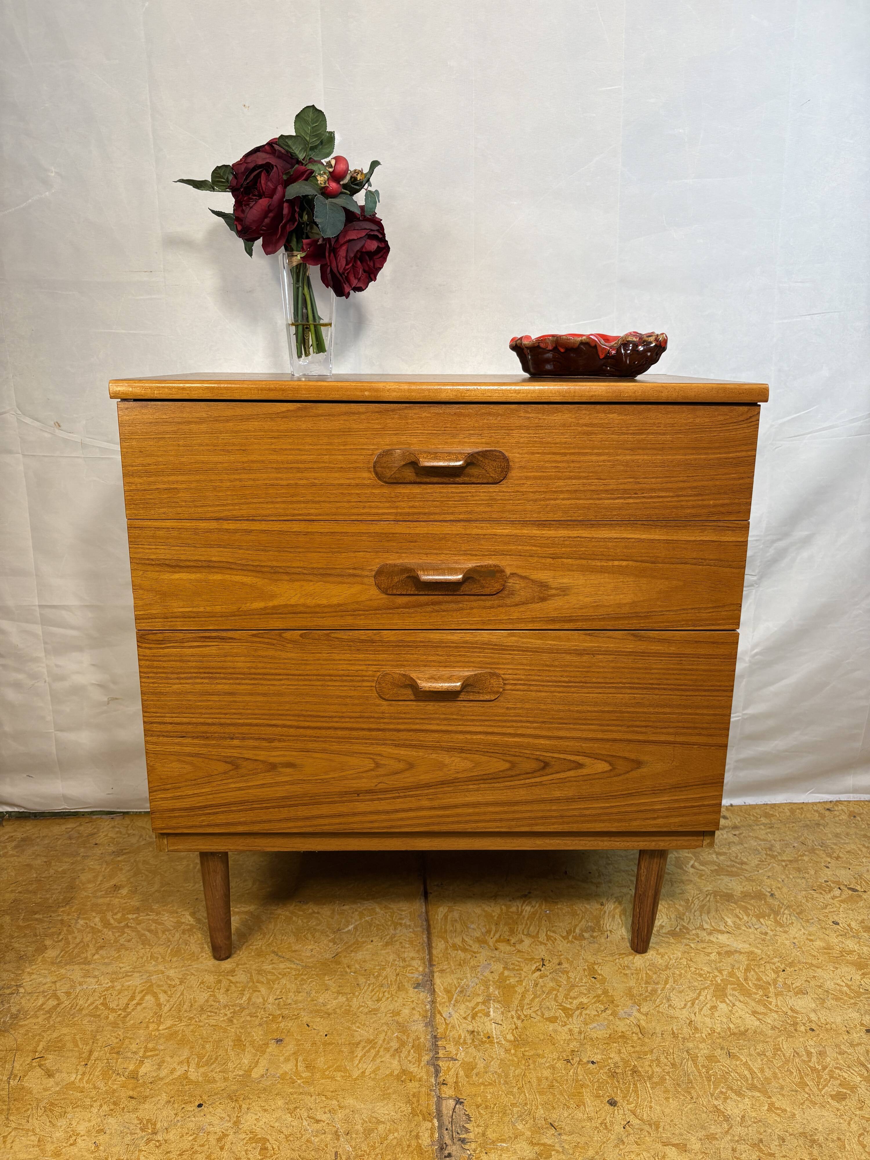 Mid-Century Retro Vintage Teak Chest of Drawers by Austinsuite 1960  Compac