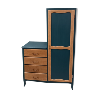Skated cabinet-commode