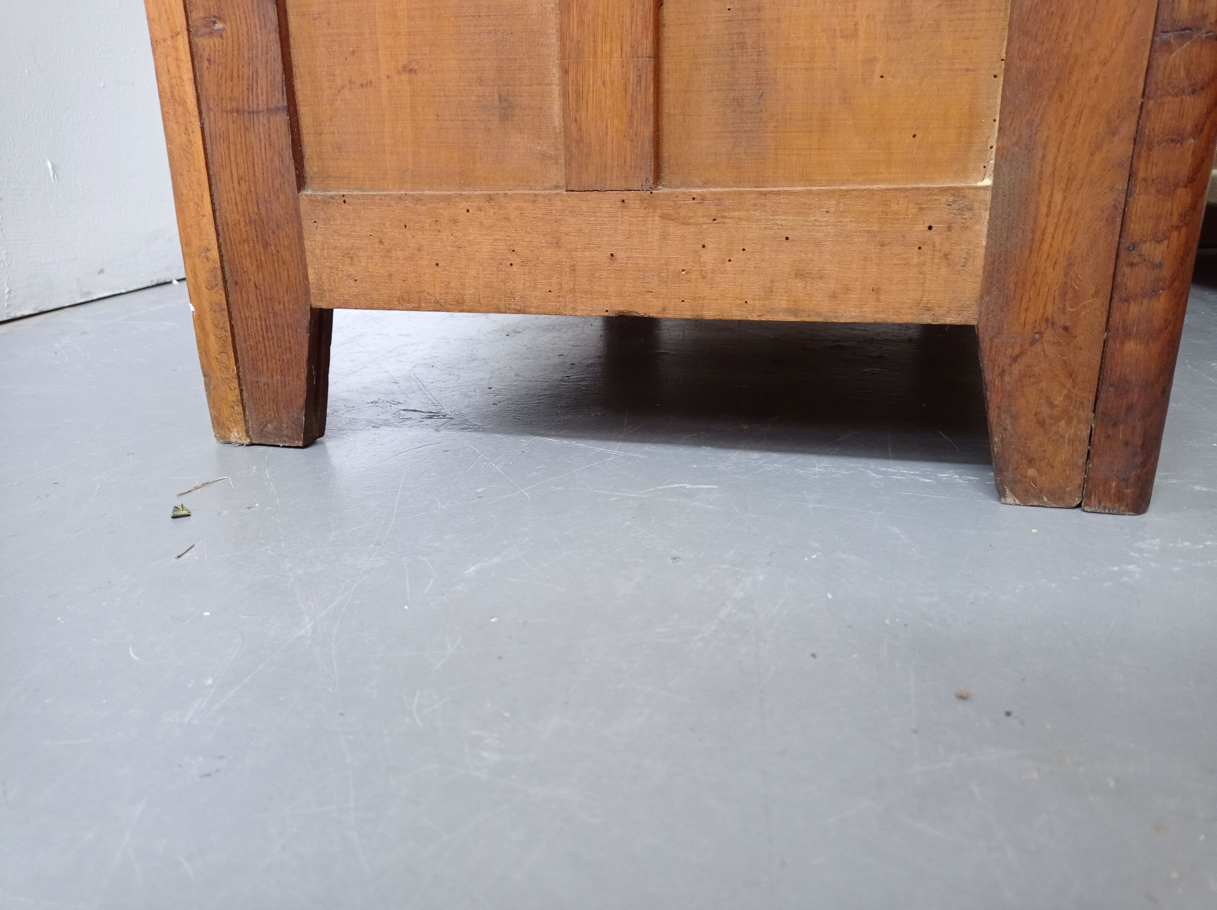 Oak cloakroom from the 40s