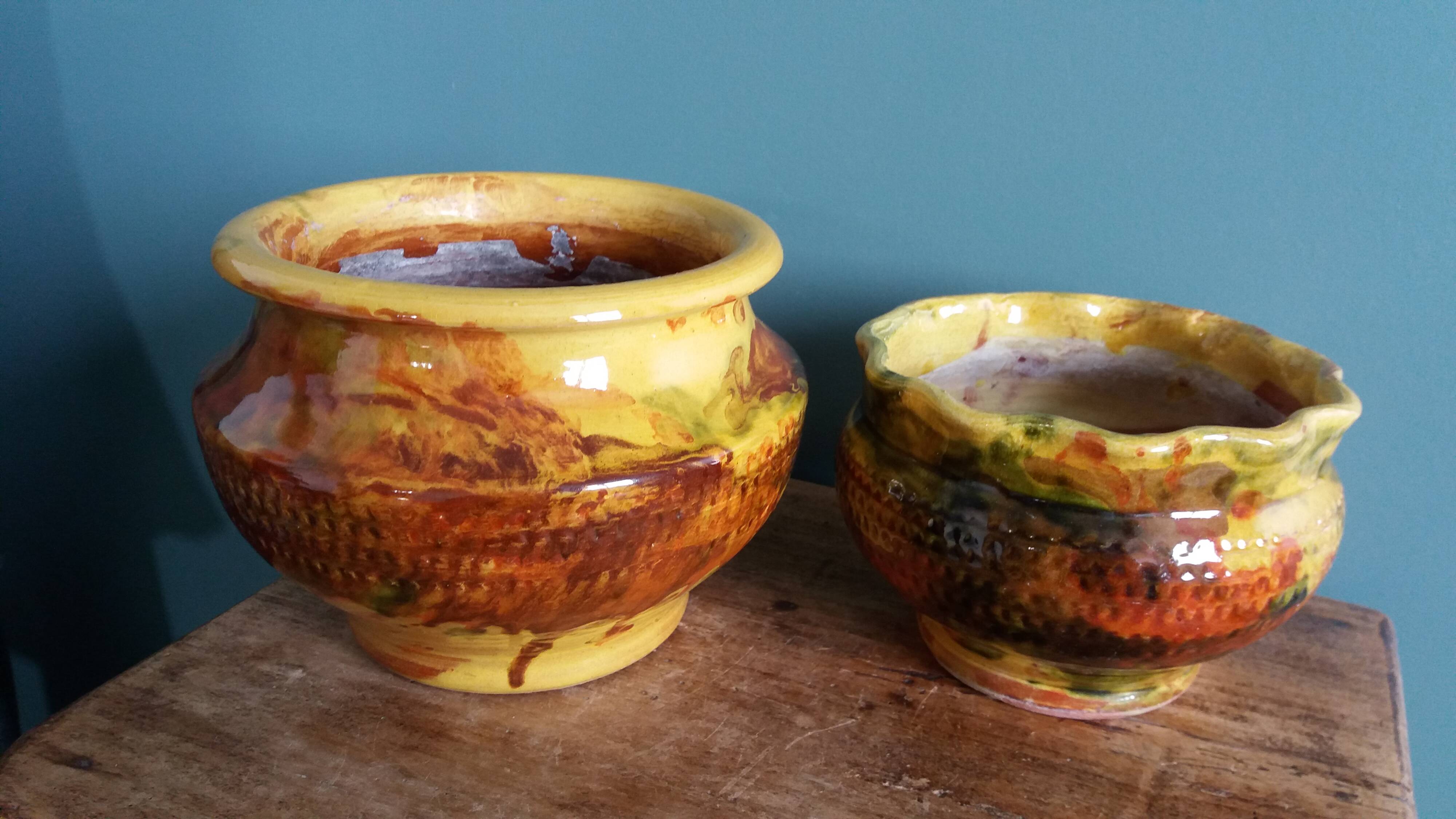 Flower pots, Provençal pottery in glazed terracotta.