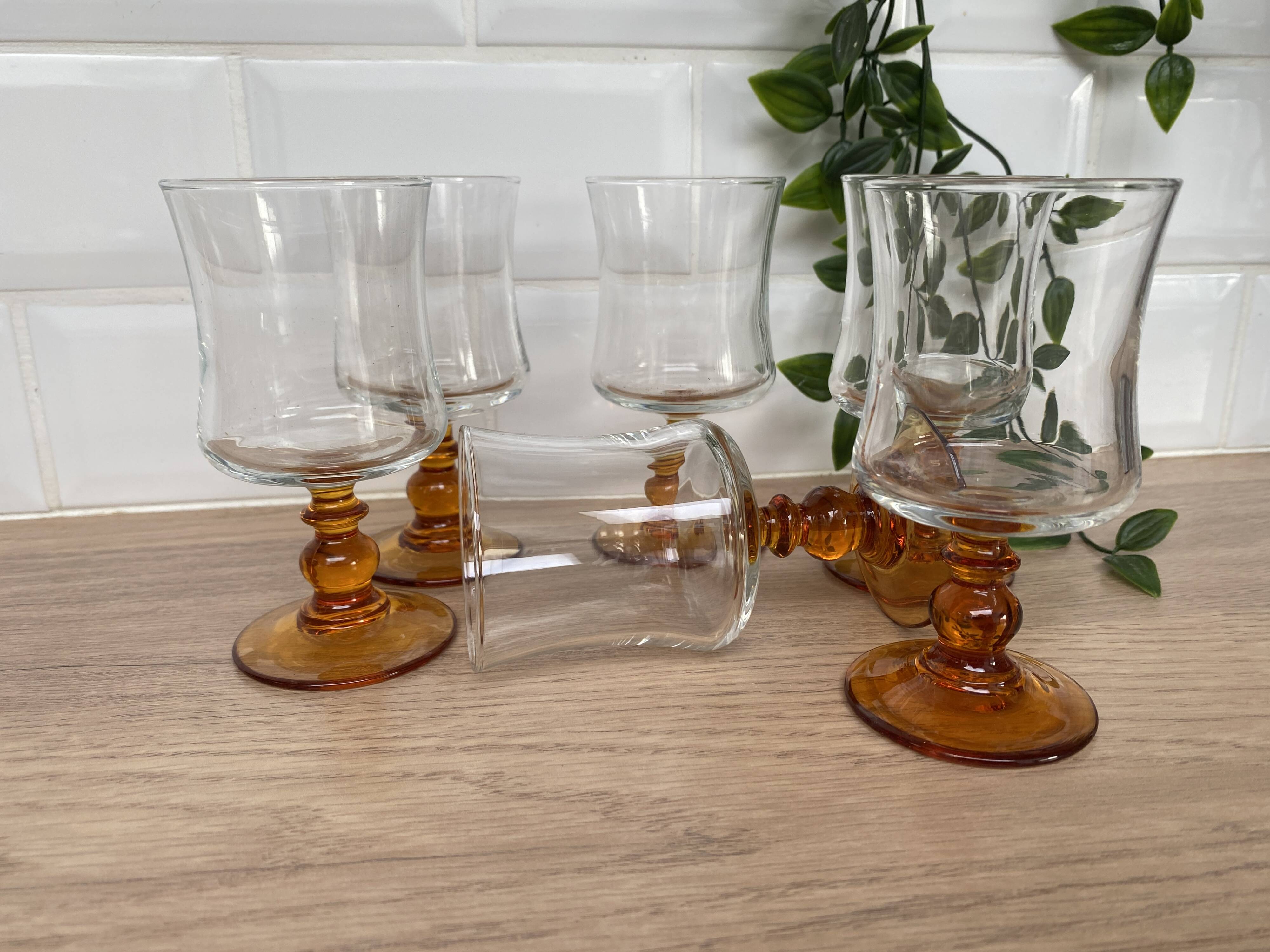 Set of 6 Luminarc white wine glasses, Antique model