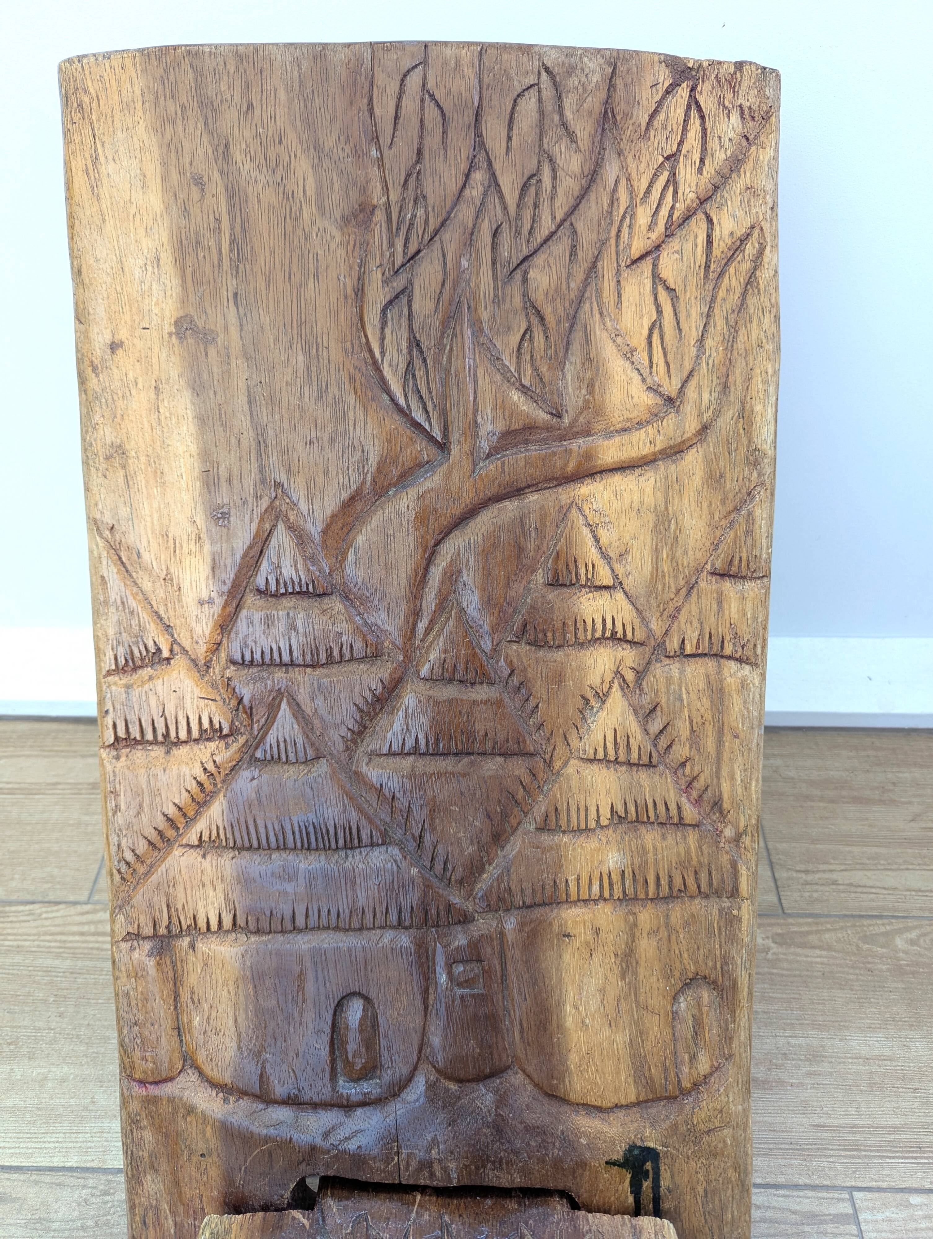 African solid wood palaver chair – Carved motifs