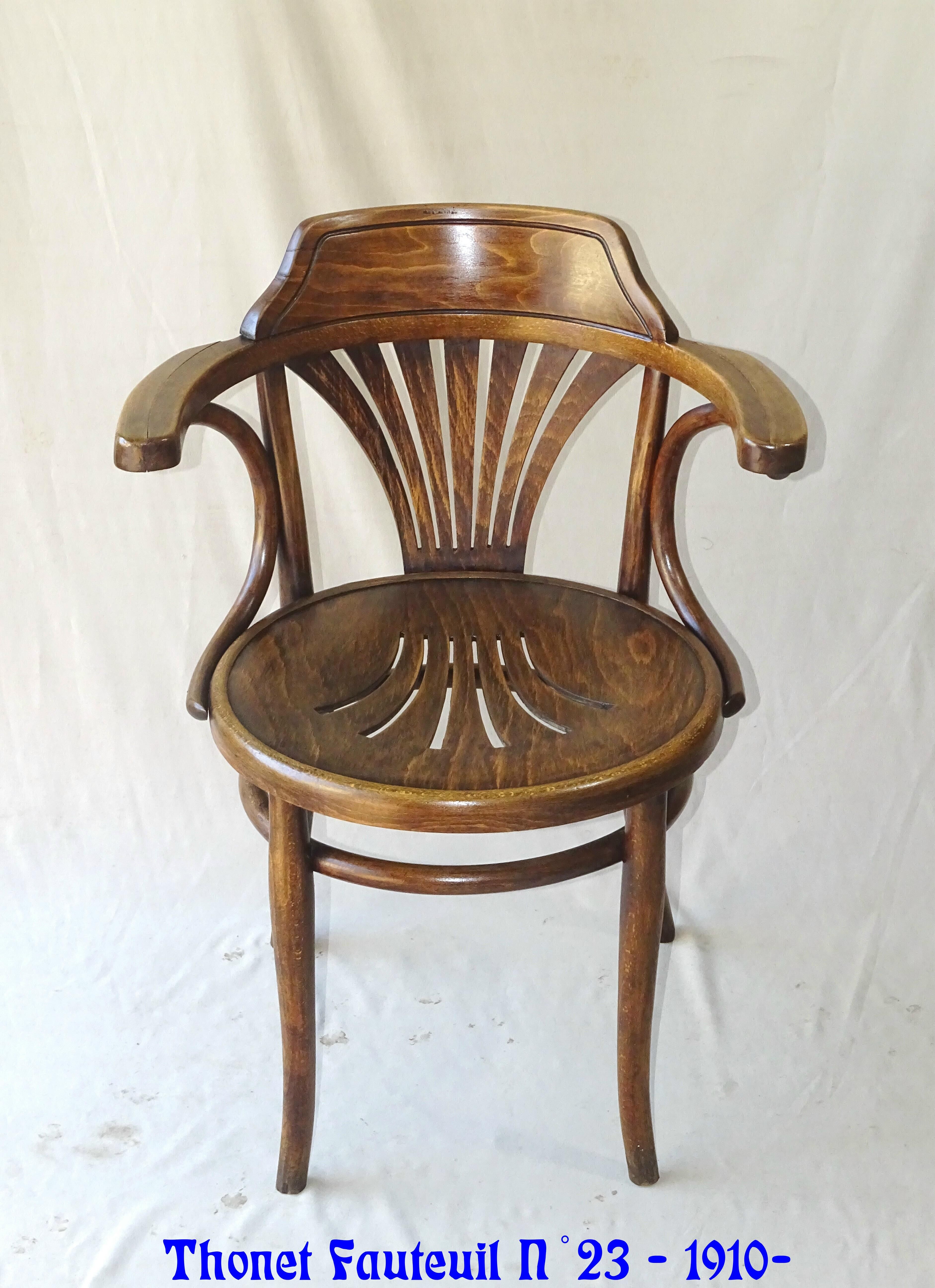 Thonet No.23 desk seated open wood 1910