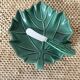 Beurrier en barbotine feuille et son couteau