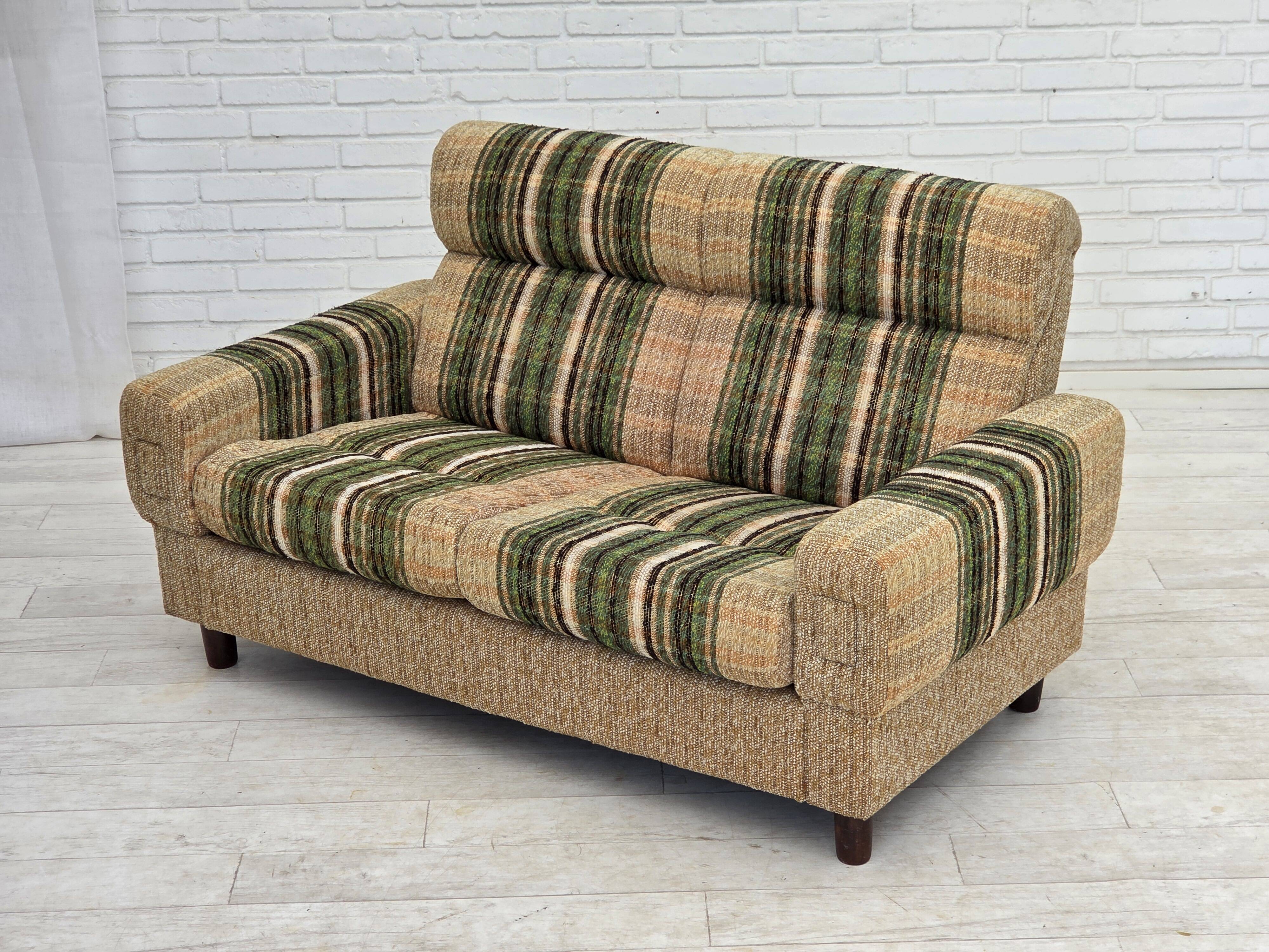 1980s, Danish 2-seater sofa by Nisbo Horsens, furniture wool.