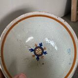 2 19th century earthenware bowls.
