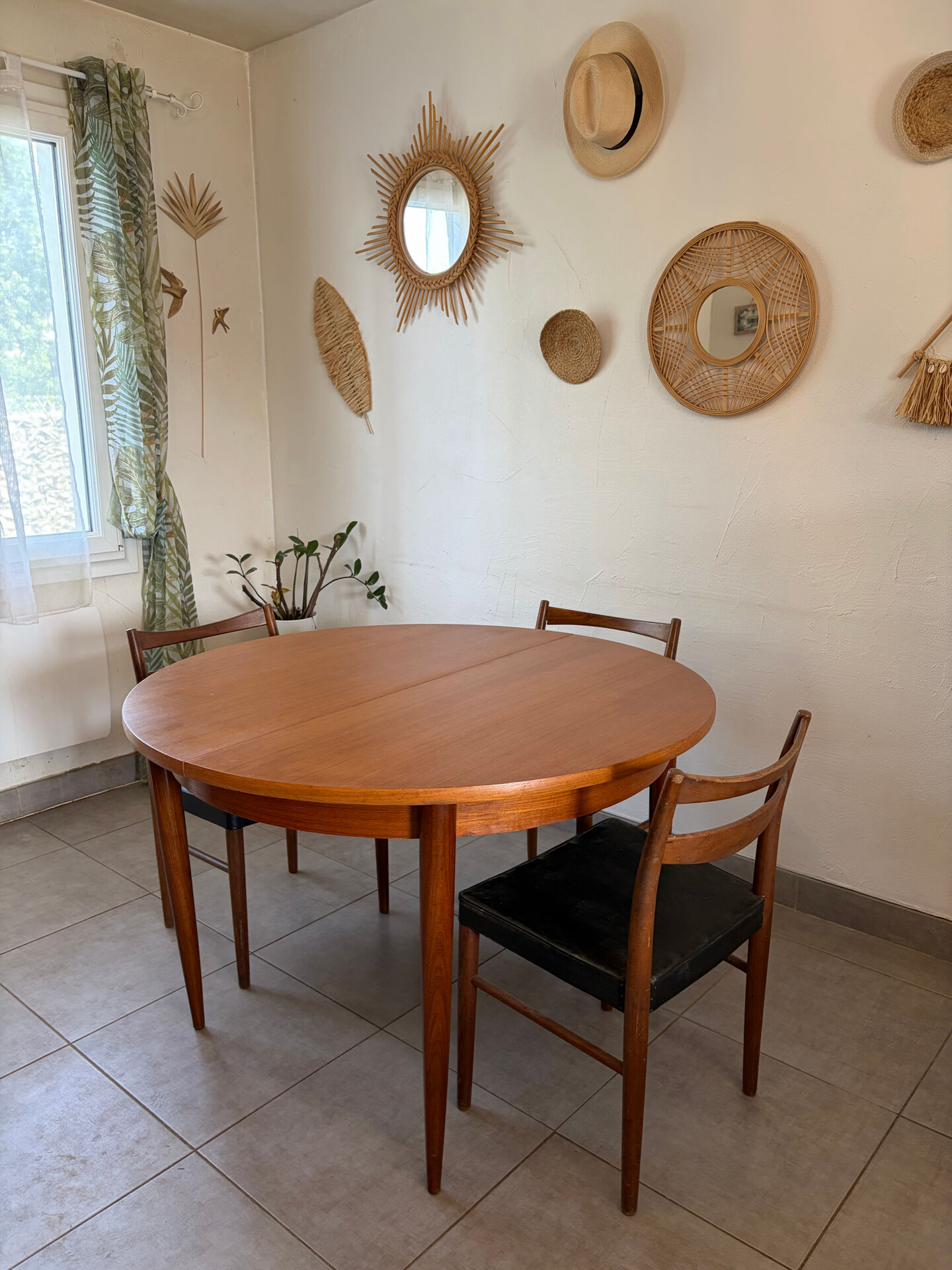 Table ronde scandinave extensible en teck