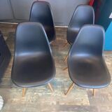 Set of 4 Charles and Ray Eames chairs by Vitra