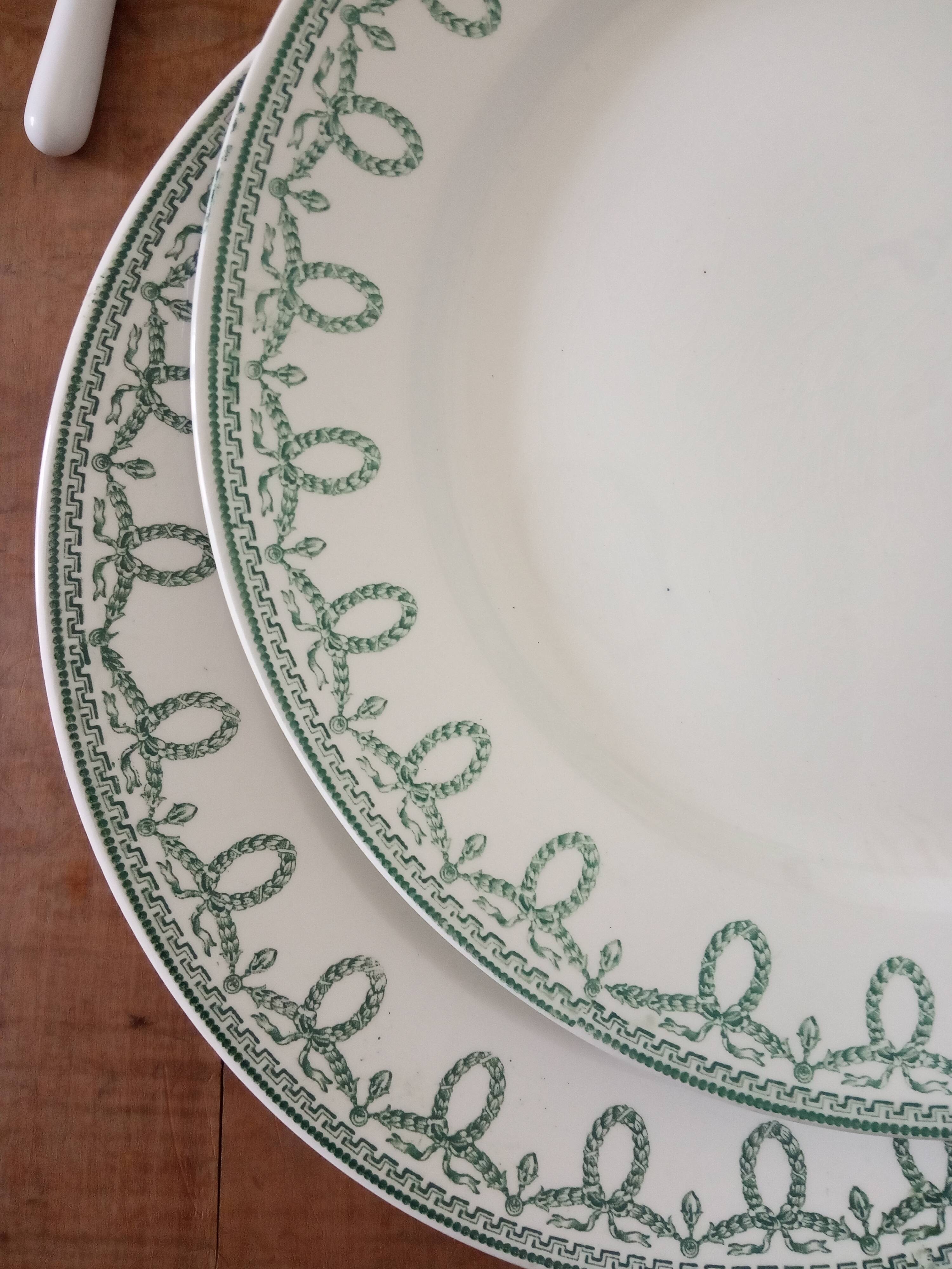Suite of 6 old flat plates, green décor Empire "Bonaparte"