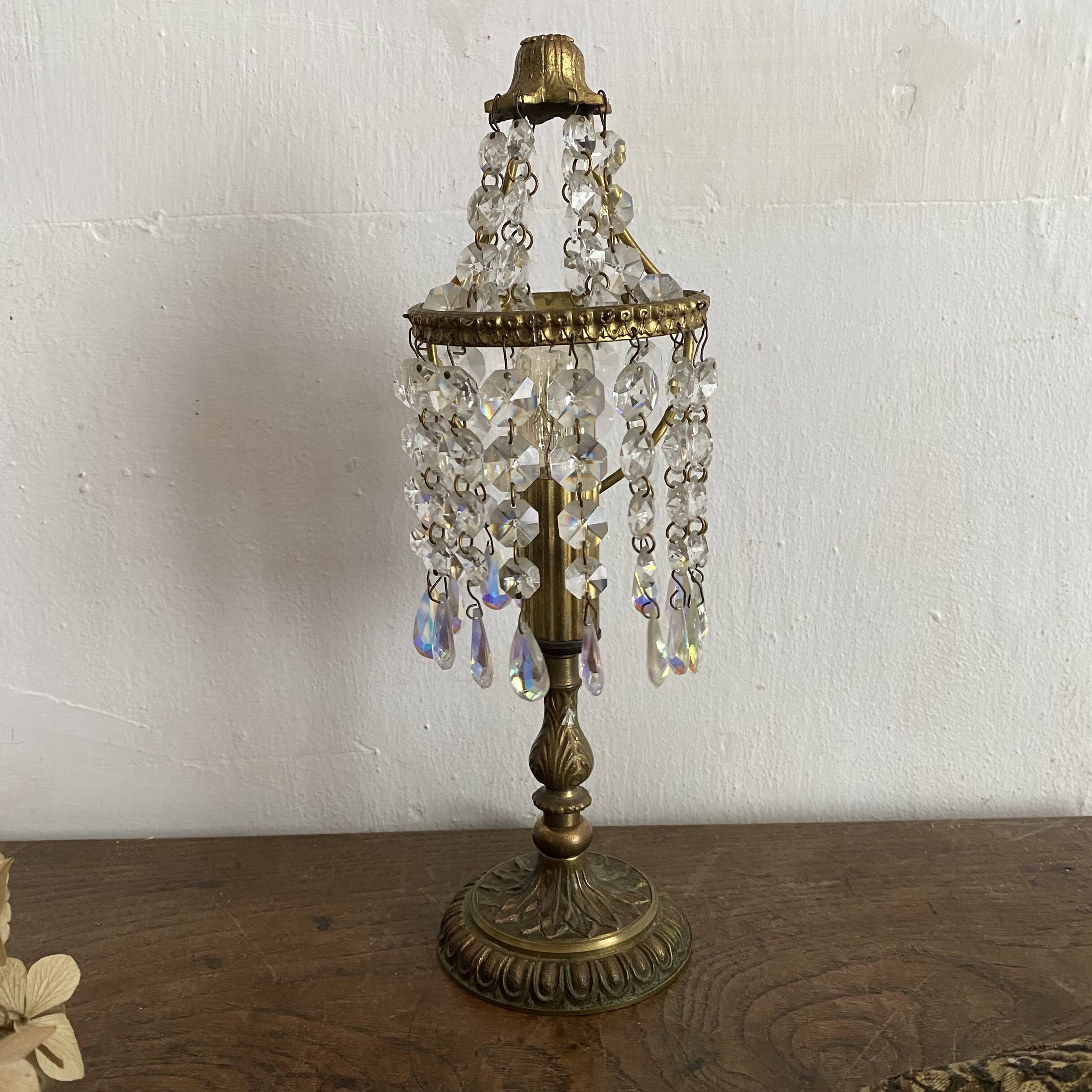 Lampe  pampilles et laiton doré  H 30 cm