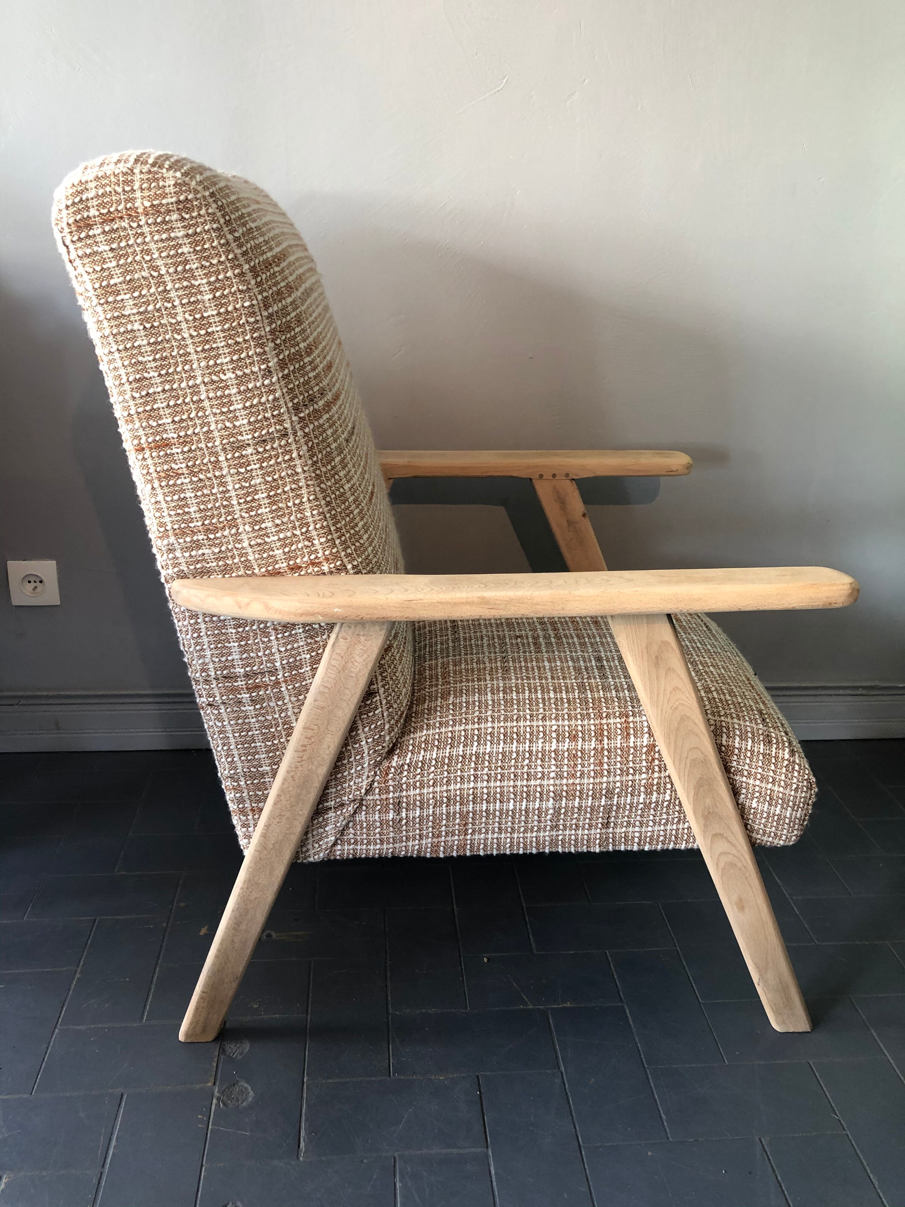 Vintage armchair feet raw compass