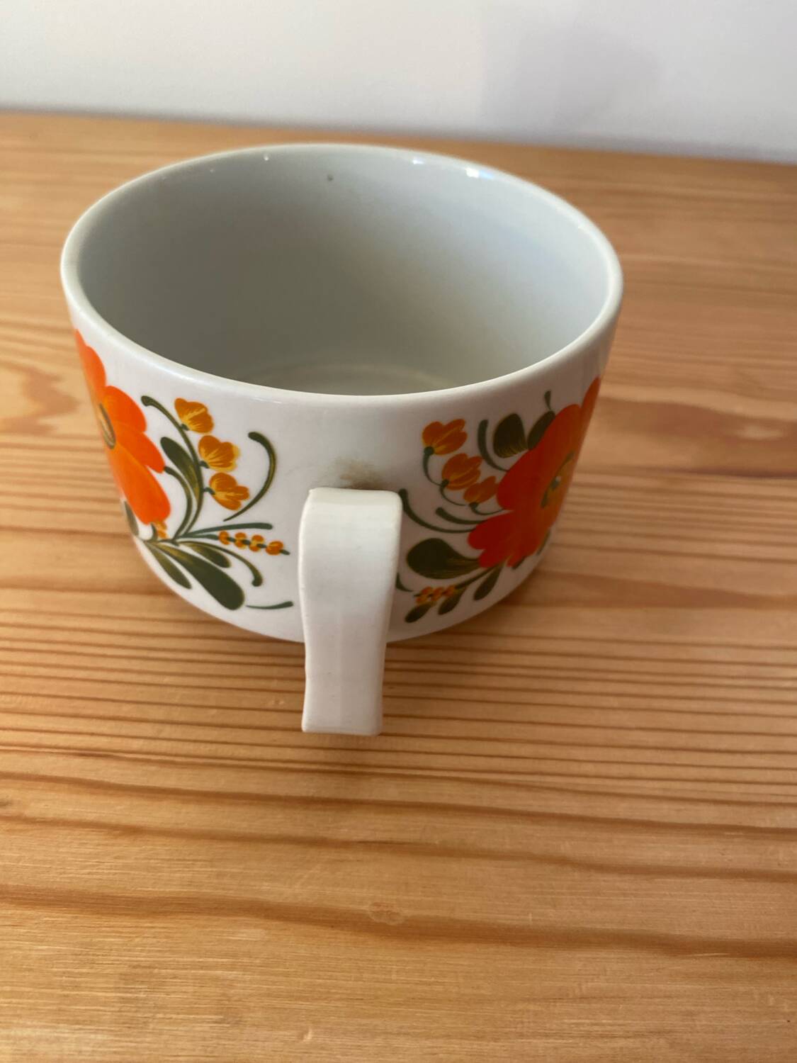 Large vintage Tognana Porceliana d Italia mug.
