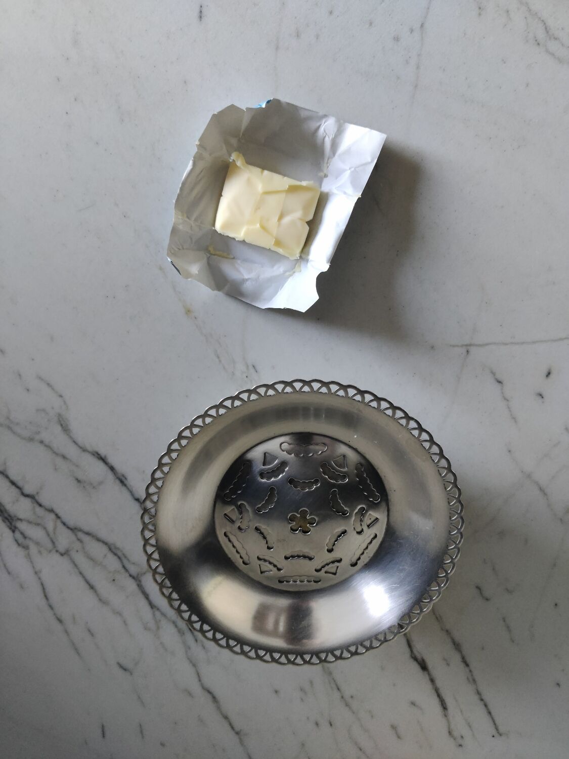 Butter dish