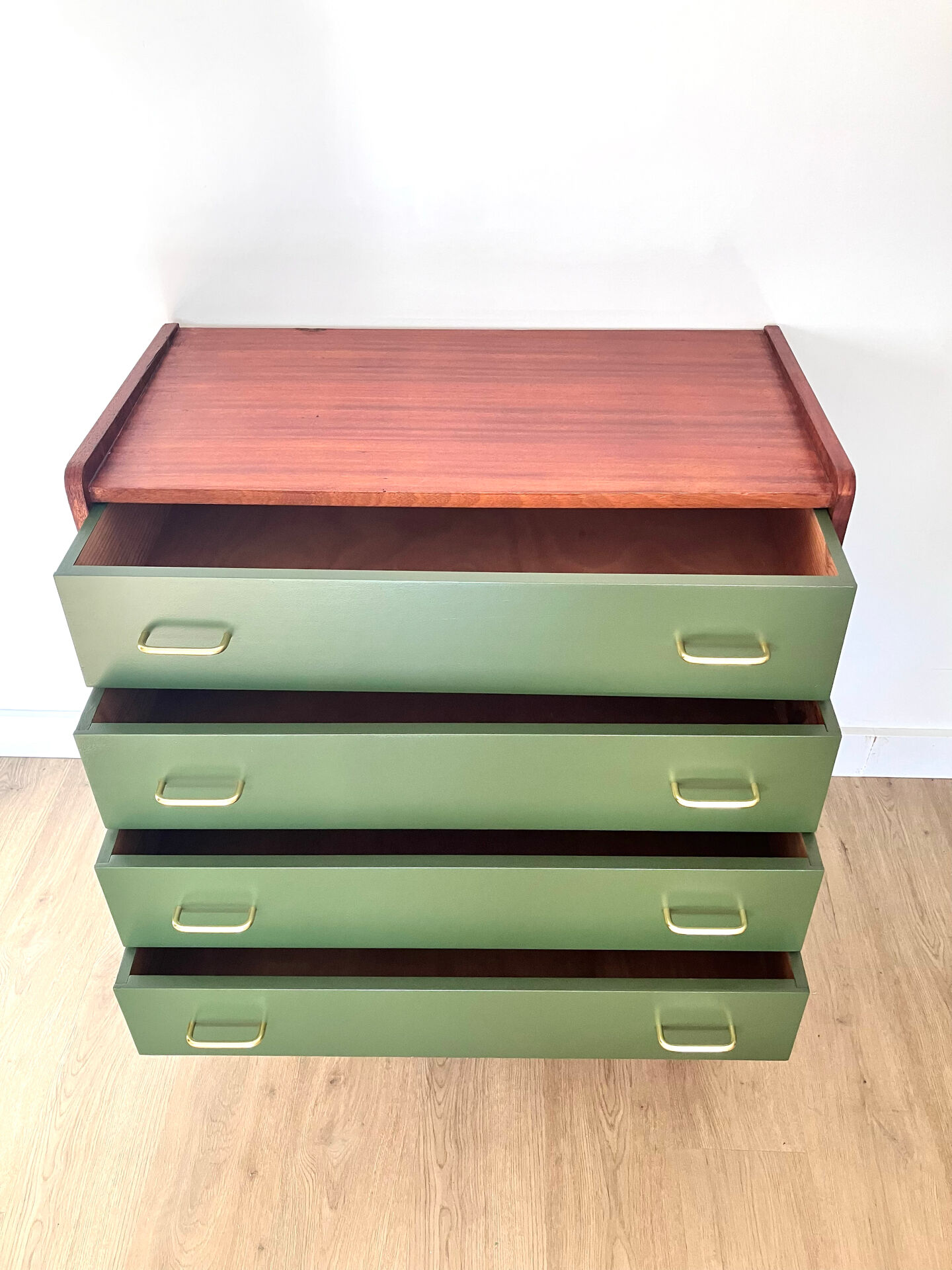 Compass leg chest of drawers in fig tree green