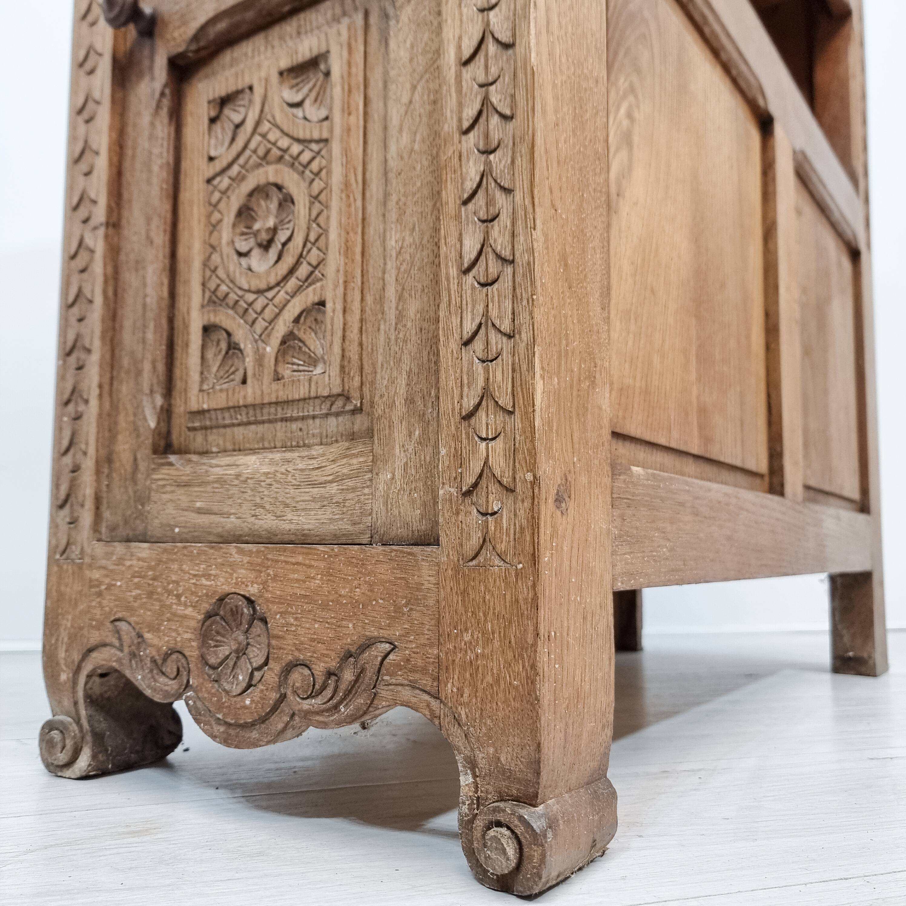 Art Nouveau bar furniture 1920