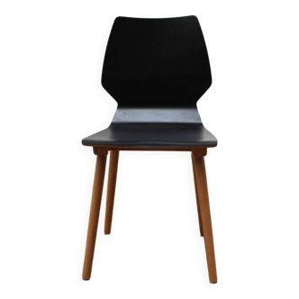 Chaise design en bois