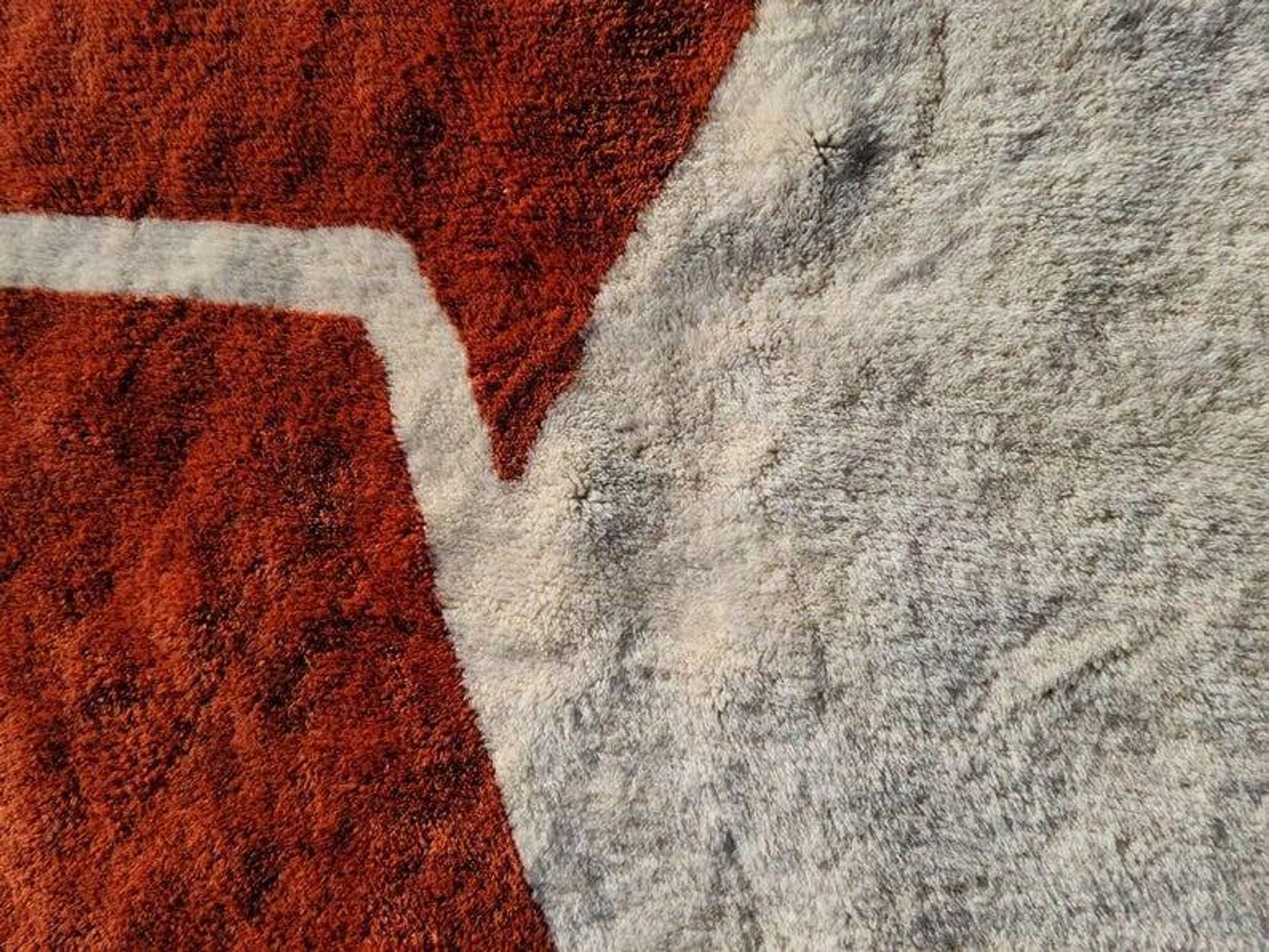 Terracotta and ecru Moroccan Mrirt rug 300x200 cm – abstract pattern