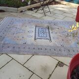 Tapis d' orient, ancien, fait main. Dominance bois de rose.