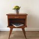 Table de chevet vintage pieds compas