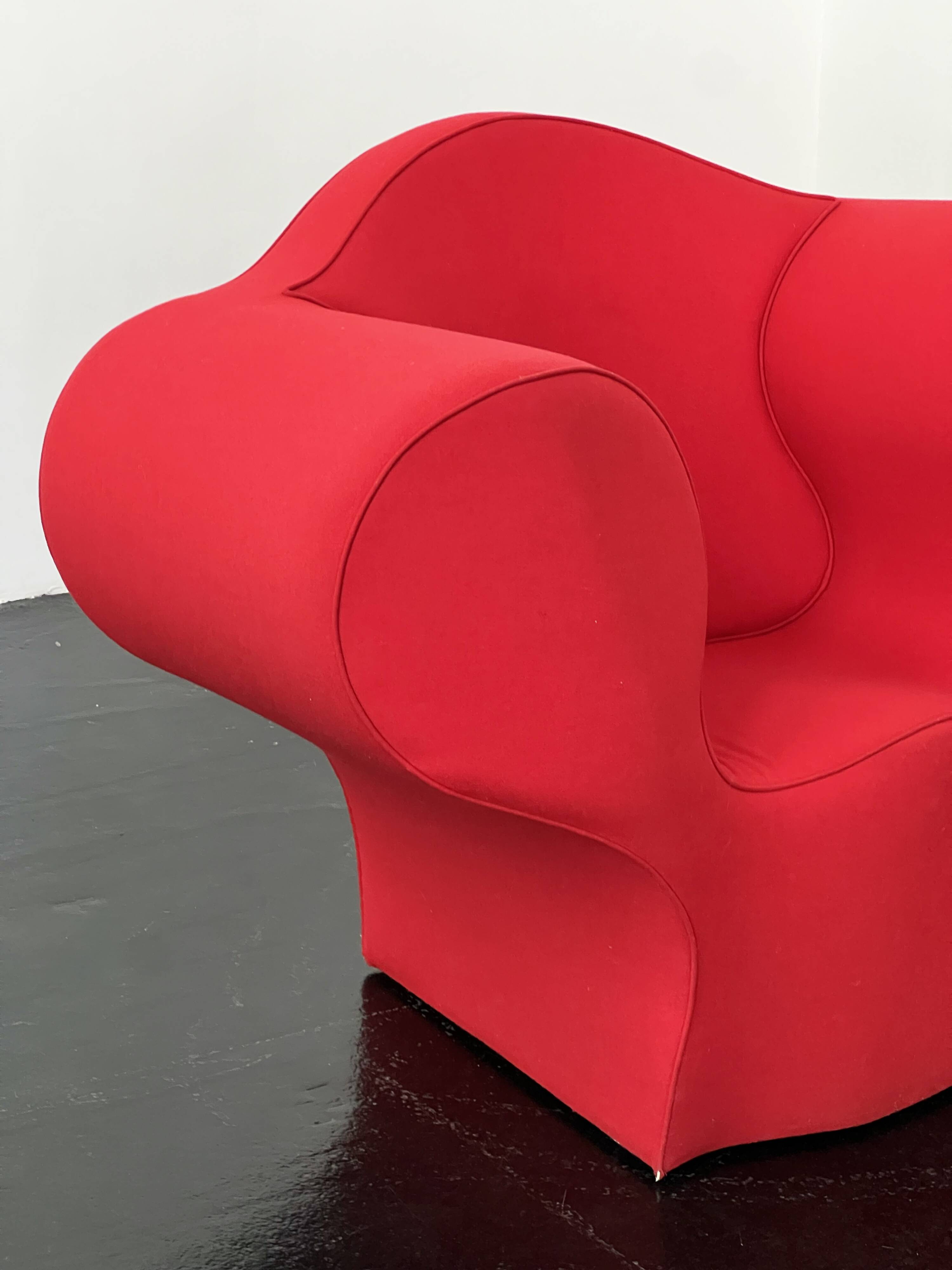 "Soft Big Easy" lounge chair by Ron Arad / Moroso