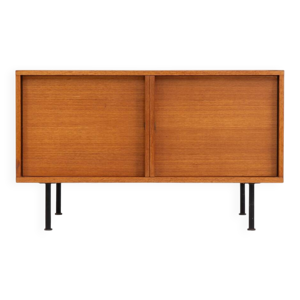 cabinet minimaliste par