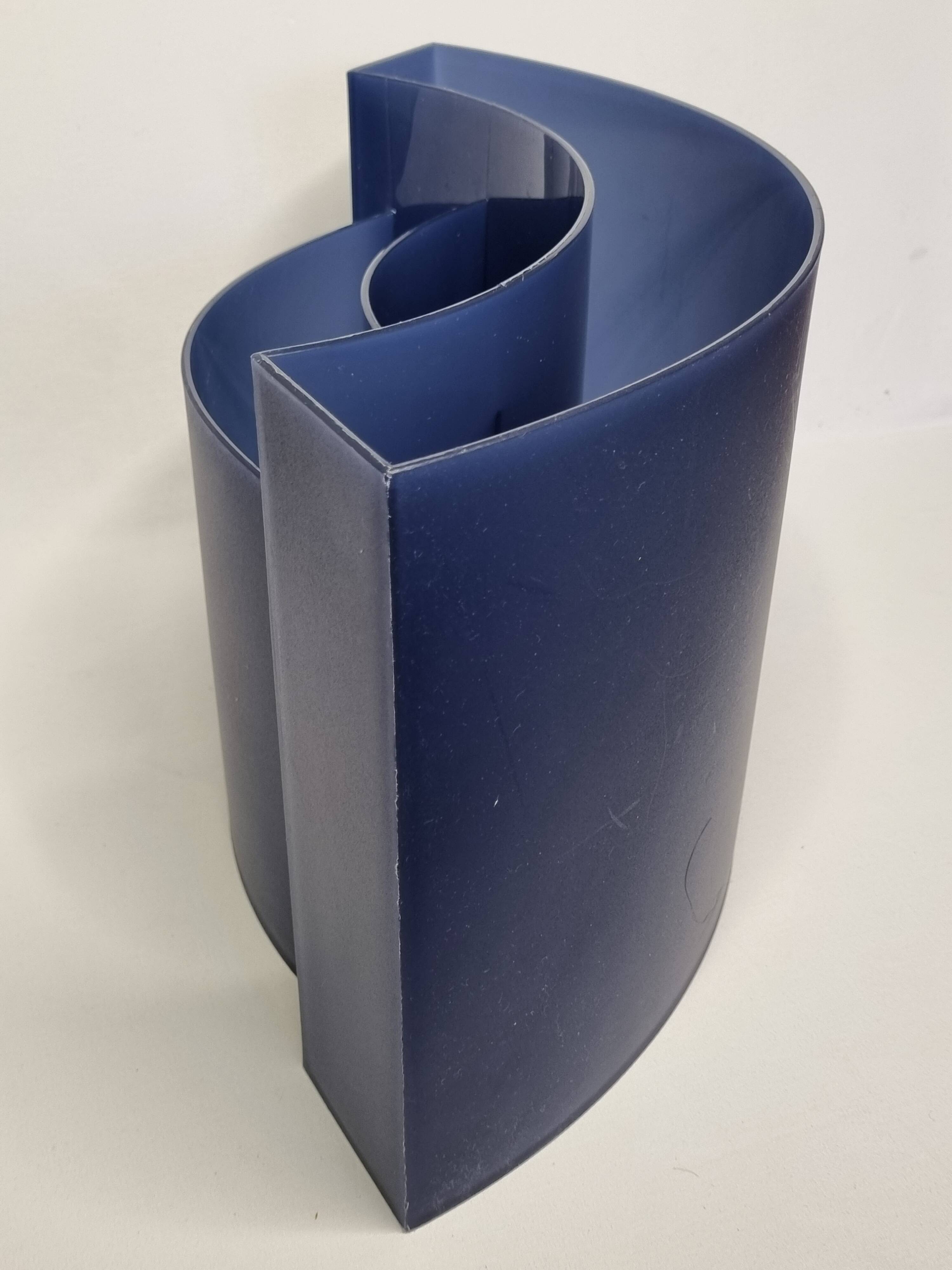 "Wave" magazine rack, design by Maier-Aichen for Authentics, Made in Italy, 90s