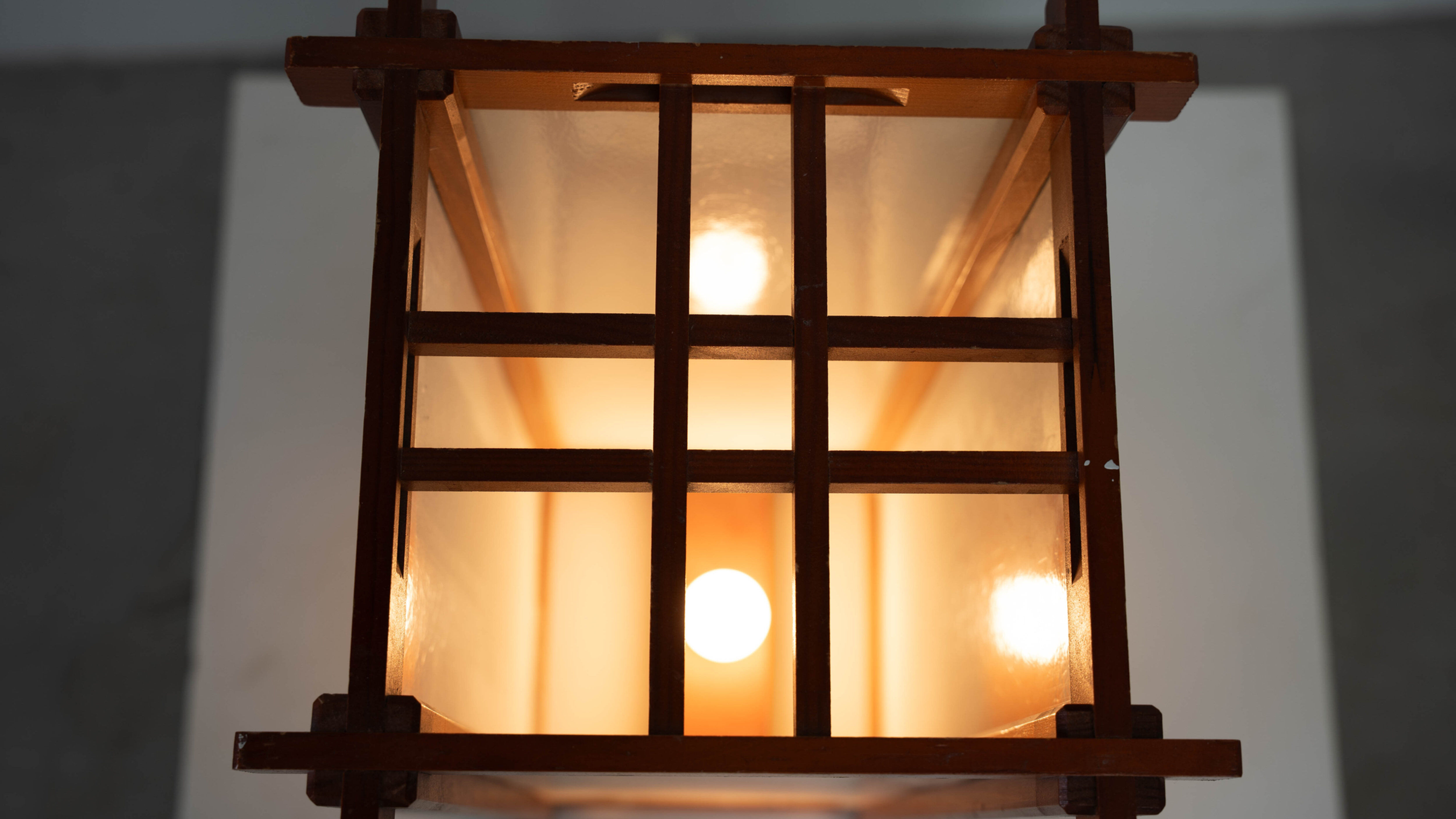 French sculptural table lamp