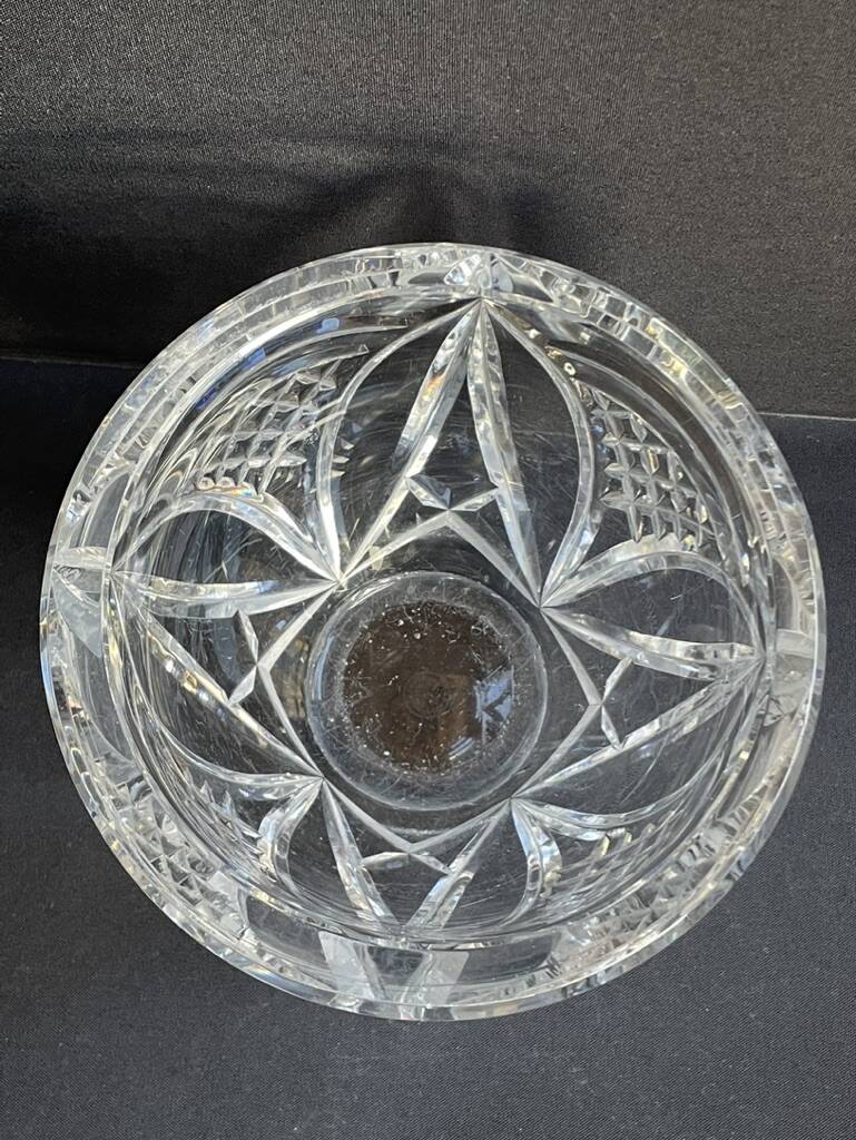 Cylindrical vase – handmade cut crystal